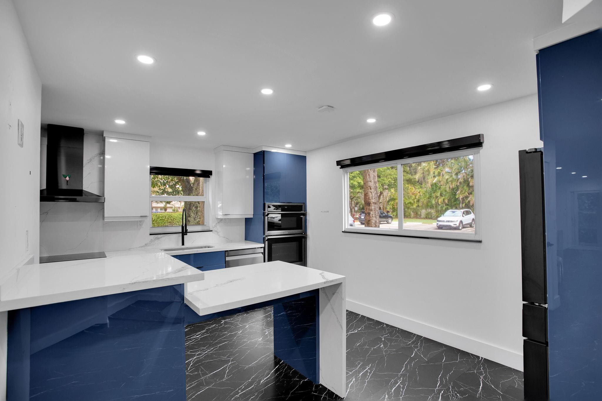1601 Abaco M1