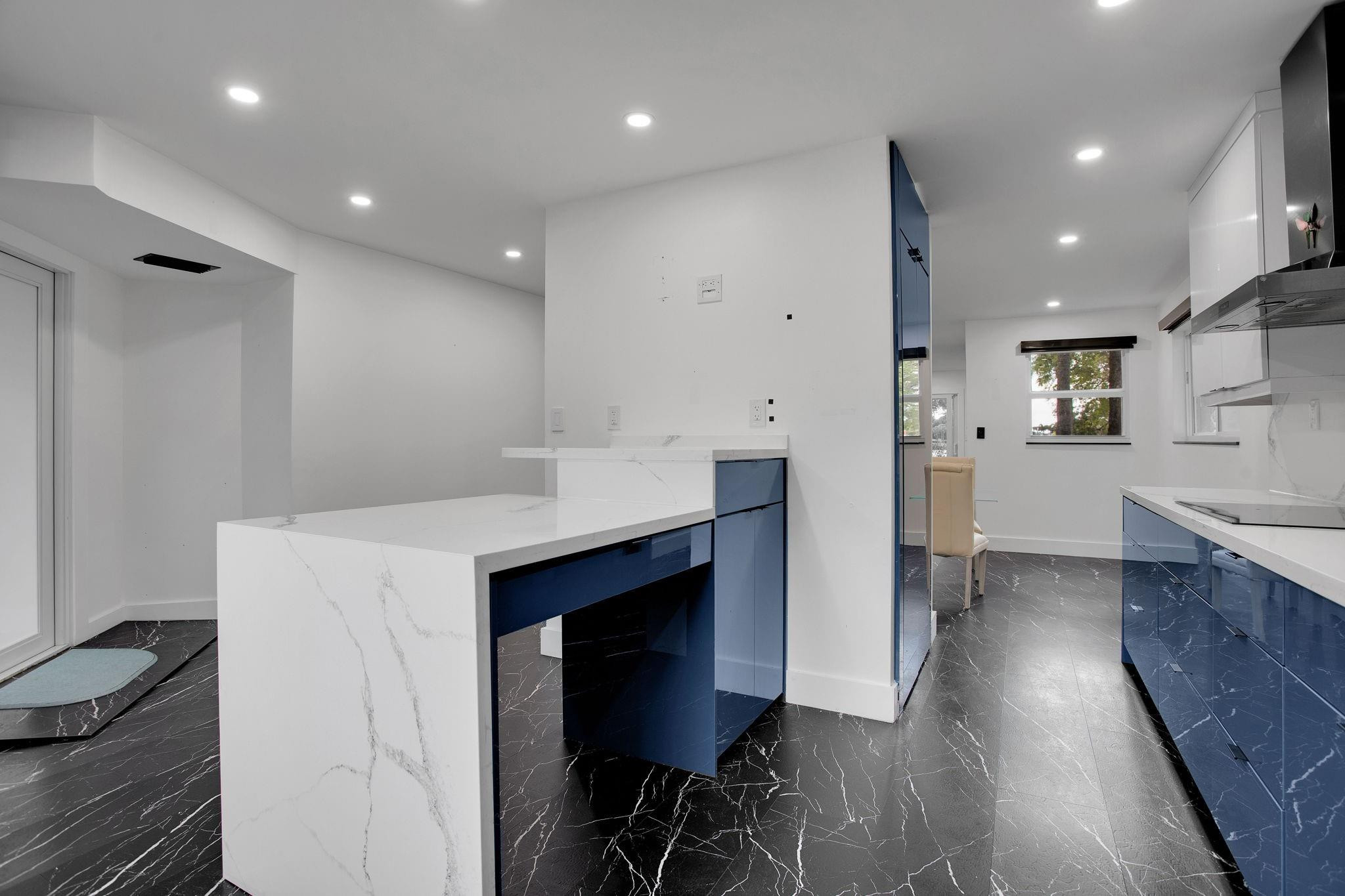 1601 Abaco M1