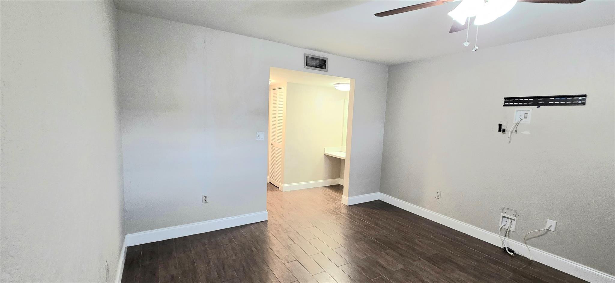 8951 N New River Canal Road 1B