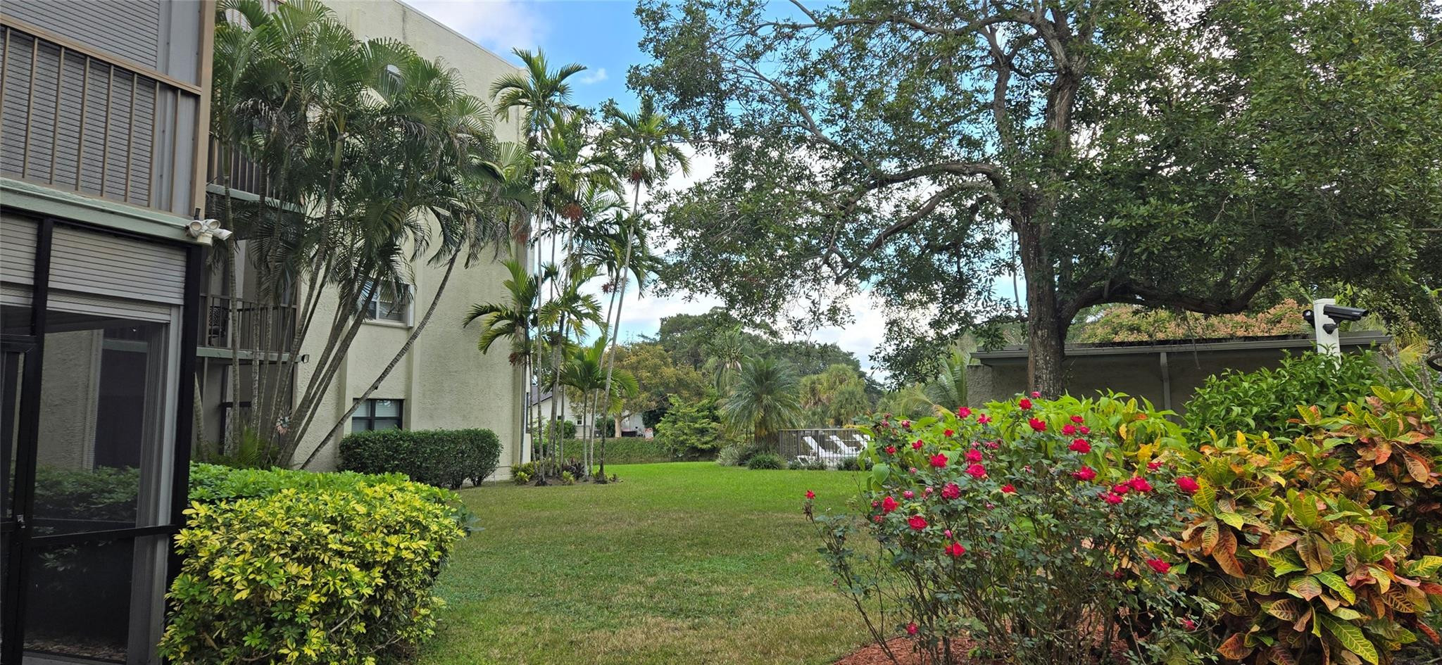 8951 N New River Canal Road 1B