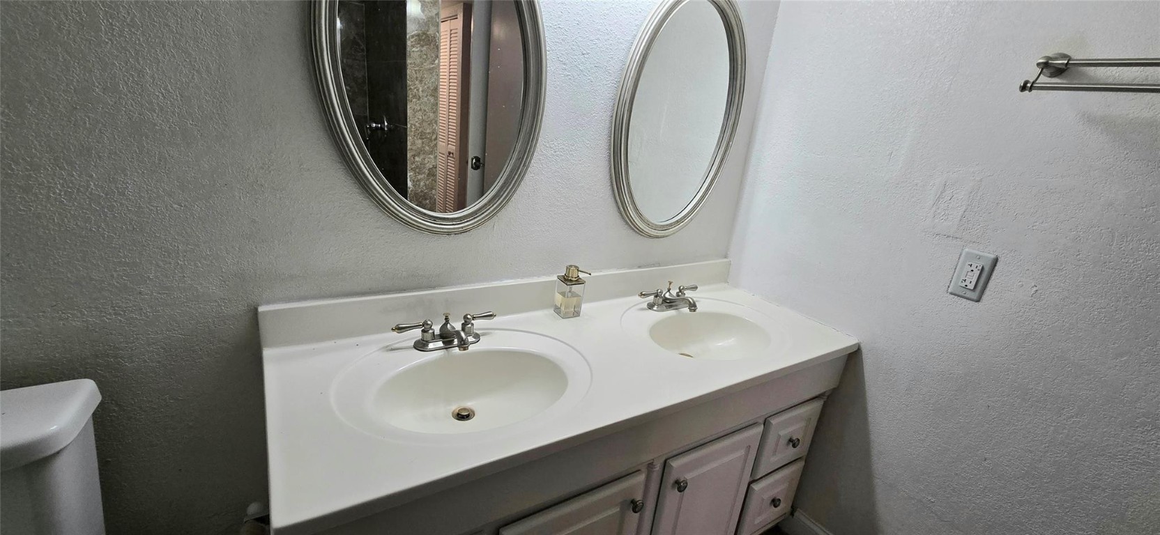 8951 N New River Canal Road 1B