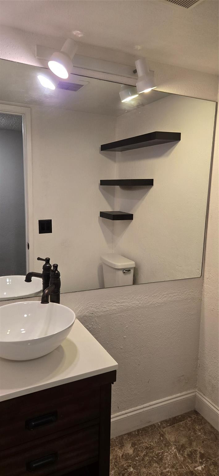 8951 N New River Canal Road 1B