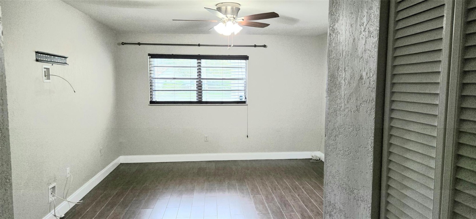 8951 N New River Canal Road 1B