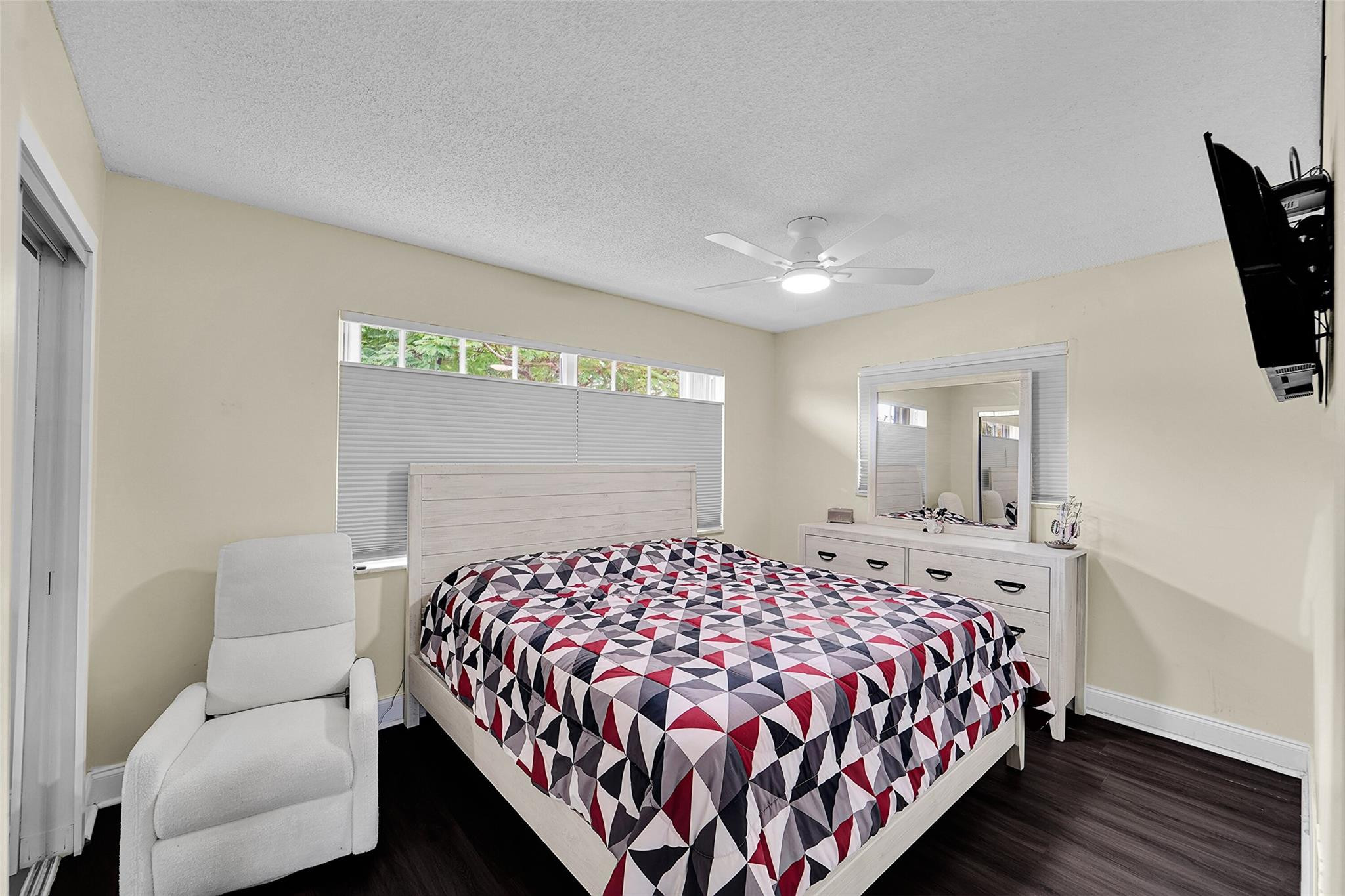 9846 NW 26th Place