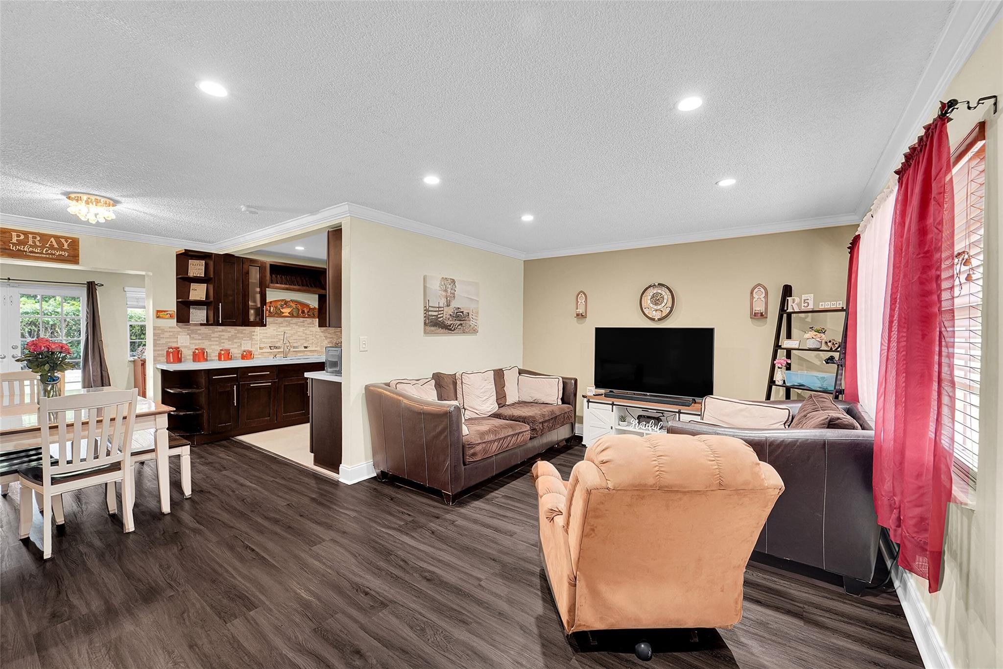9846 NW 26th Place