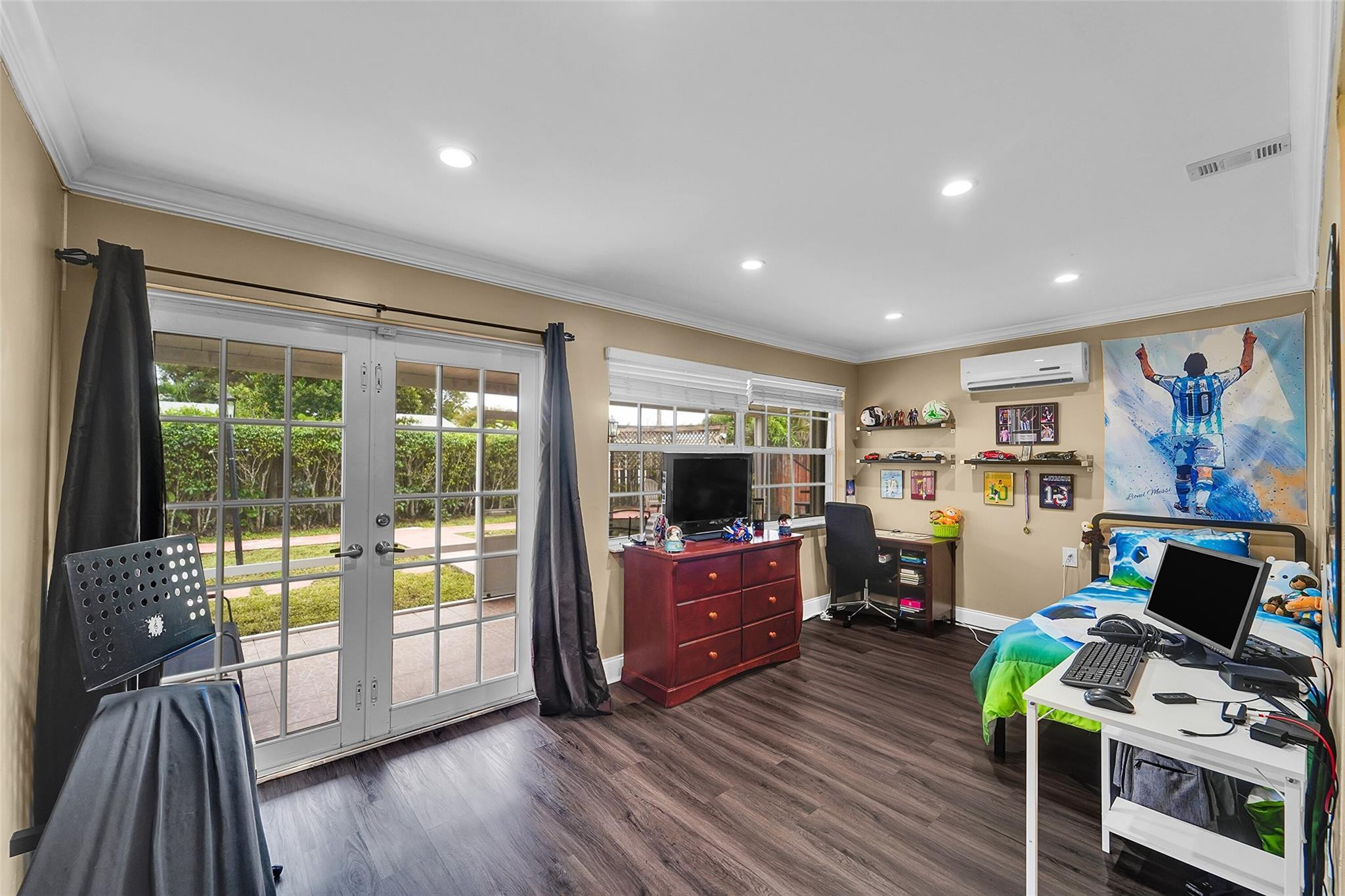 9846 NW 26th Place