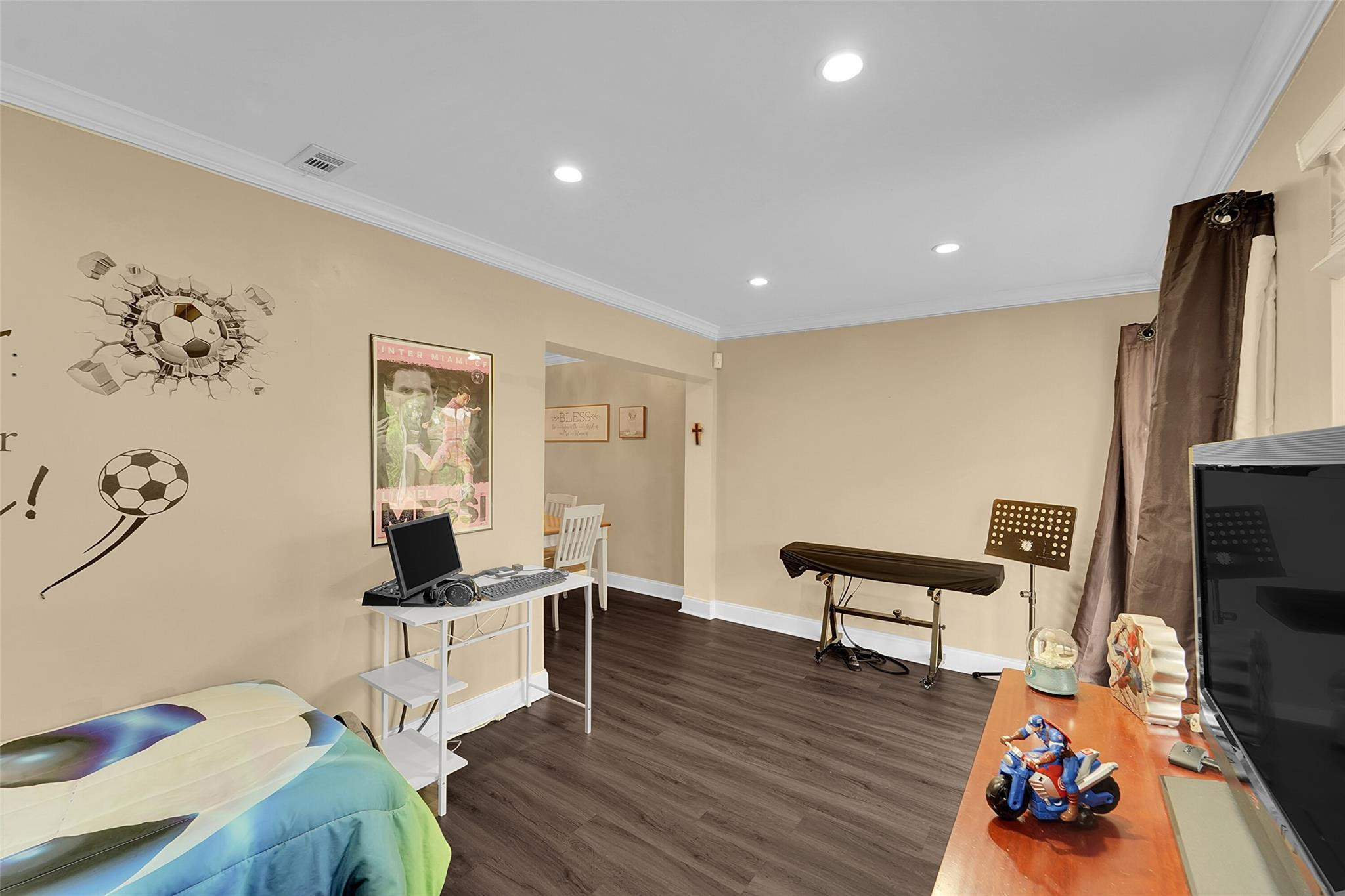 9846 NW 26th Place