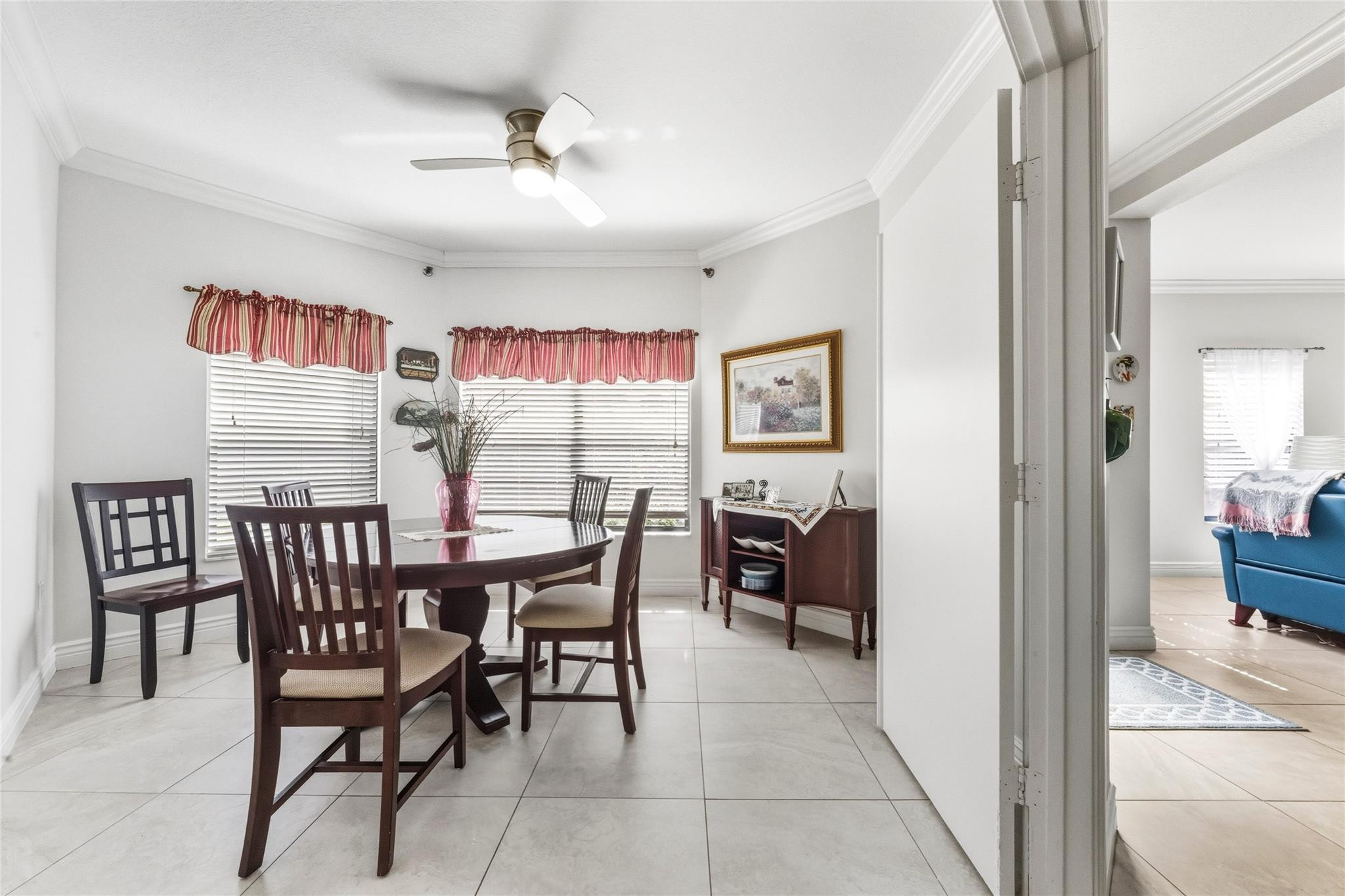 6606 Villa Sonrisa Drive 910