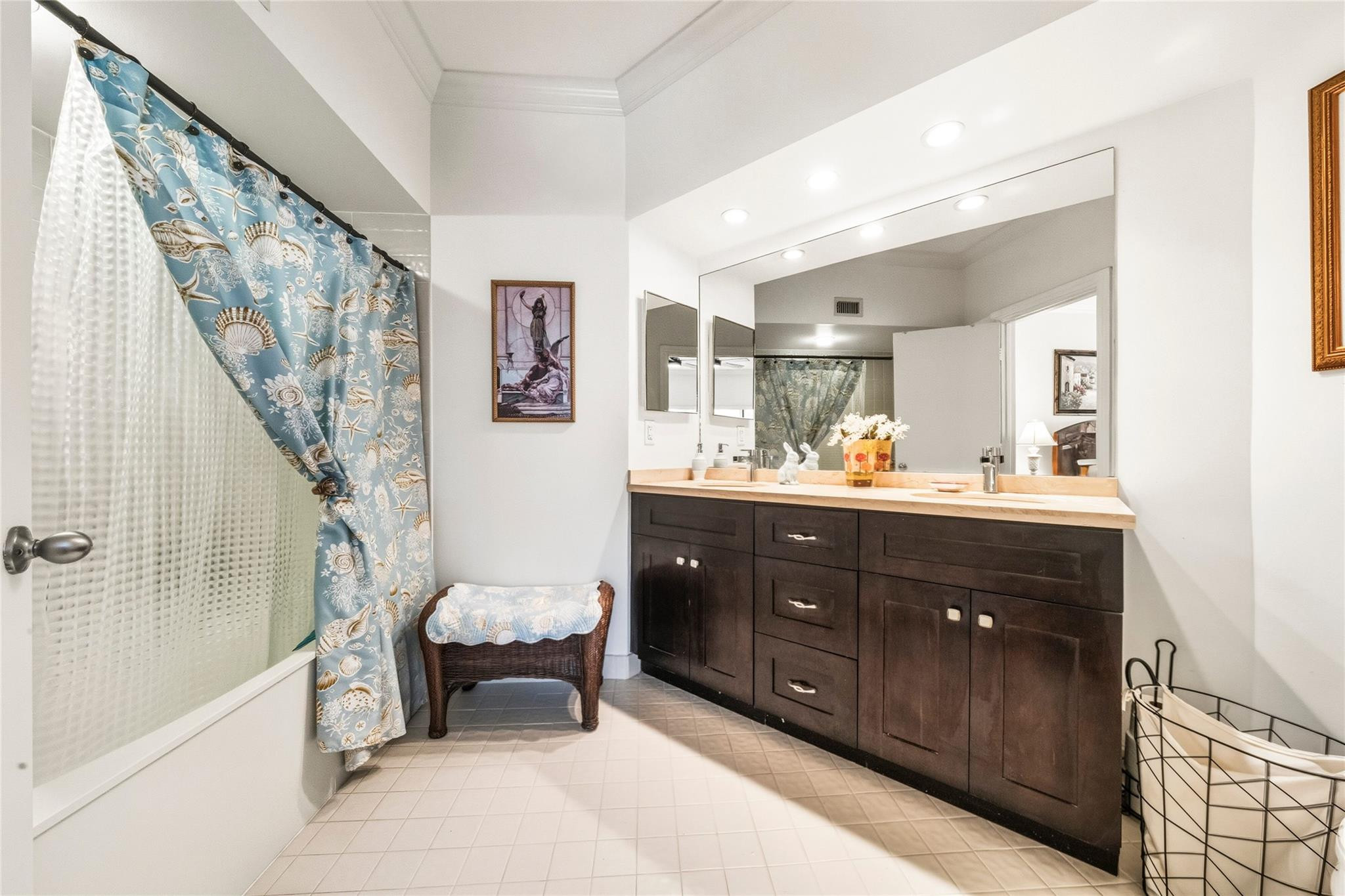 6606 Villa Sonrisa Drive 910