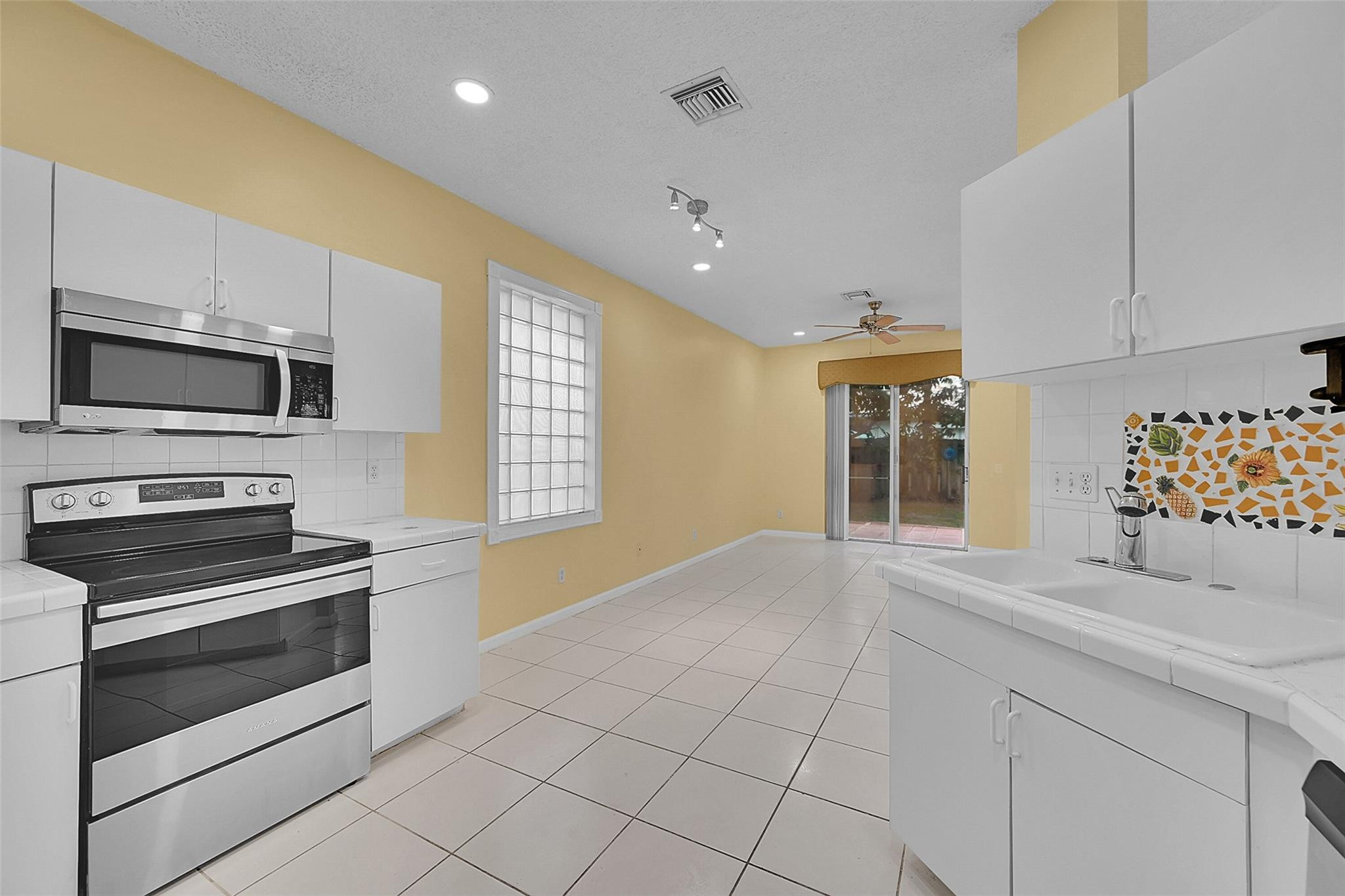 160 NW 97th Terrace