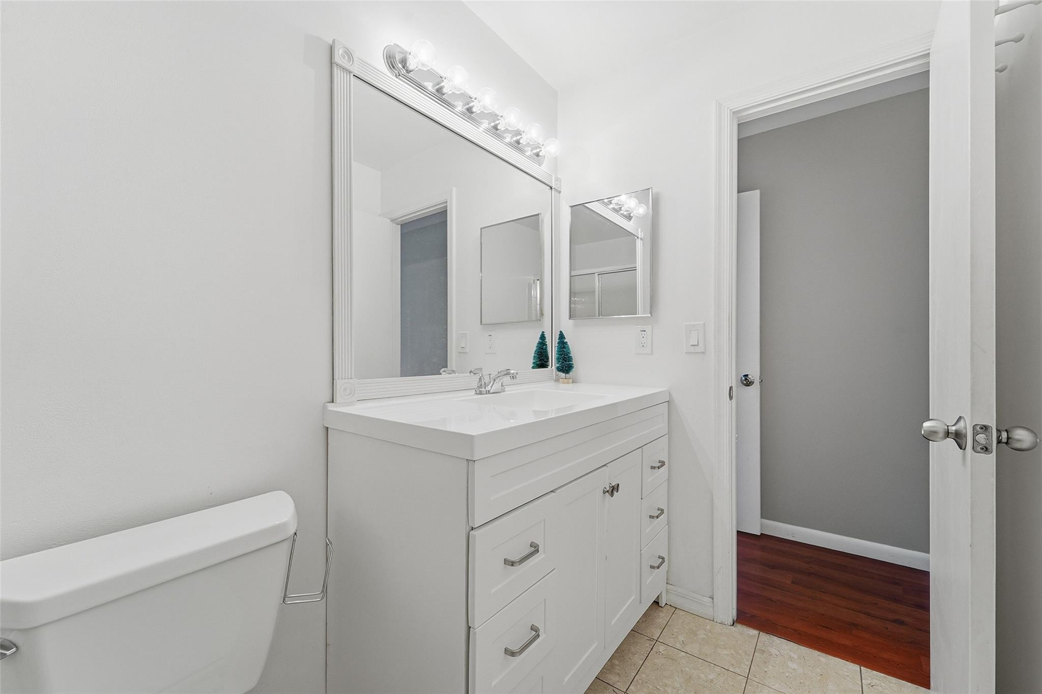 2501 NW 99th Avenue 2501