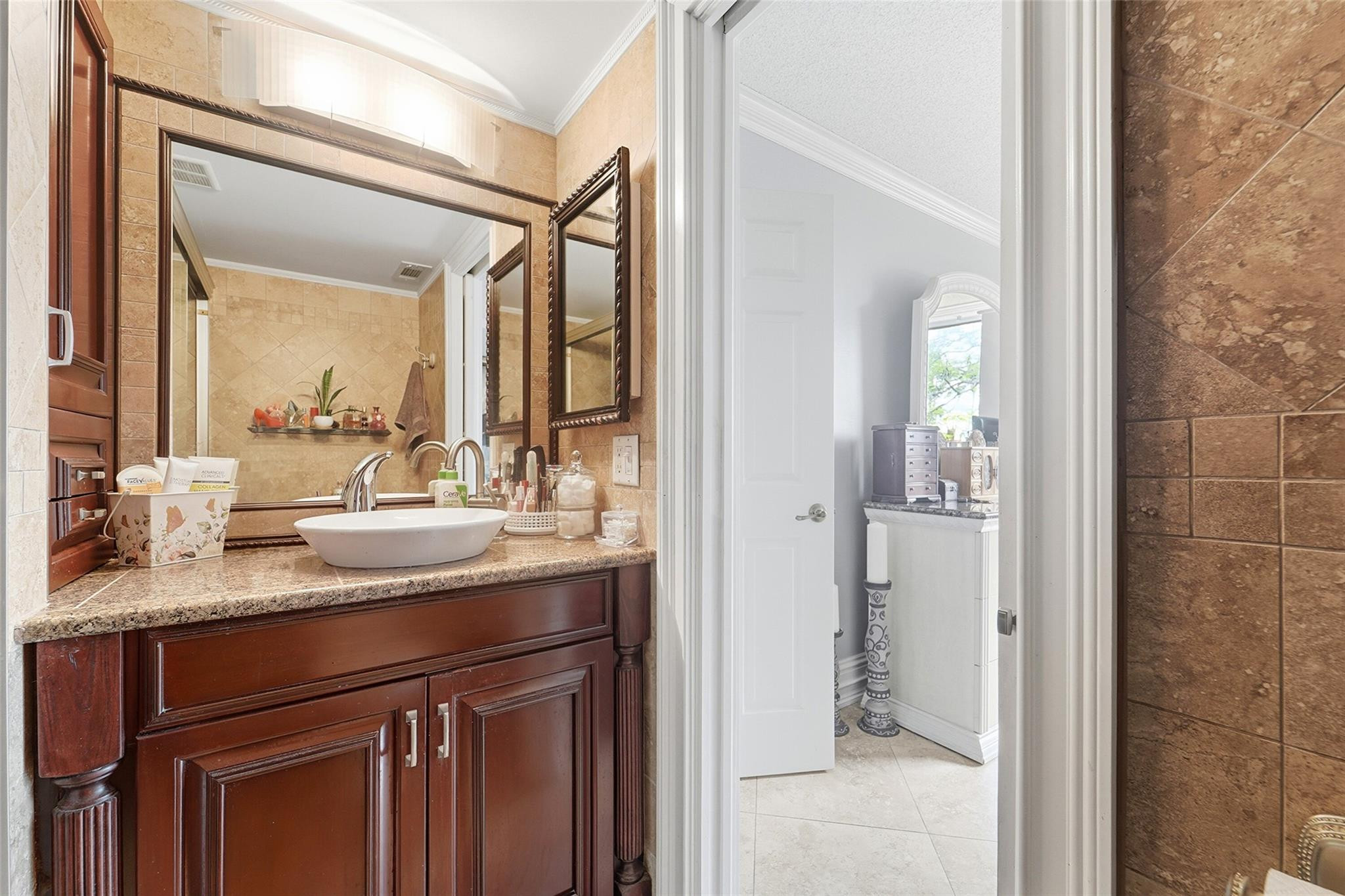 5750 NW 64th Avenue 211