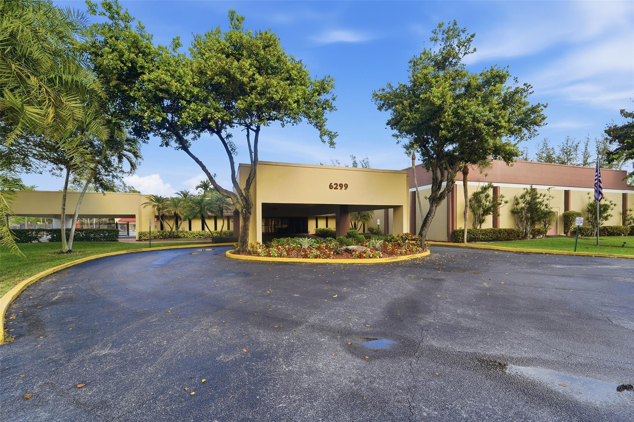 5750 NW 64th Avenue 211