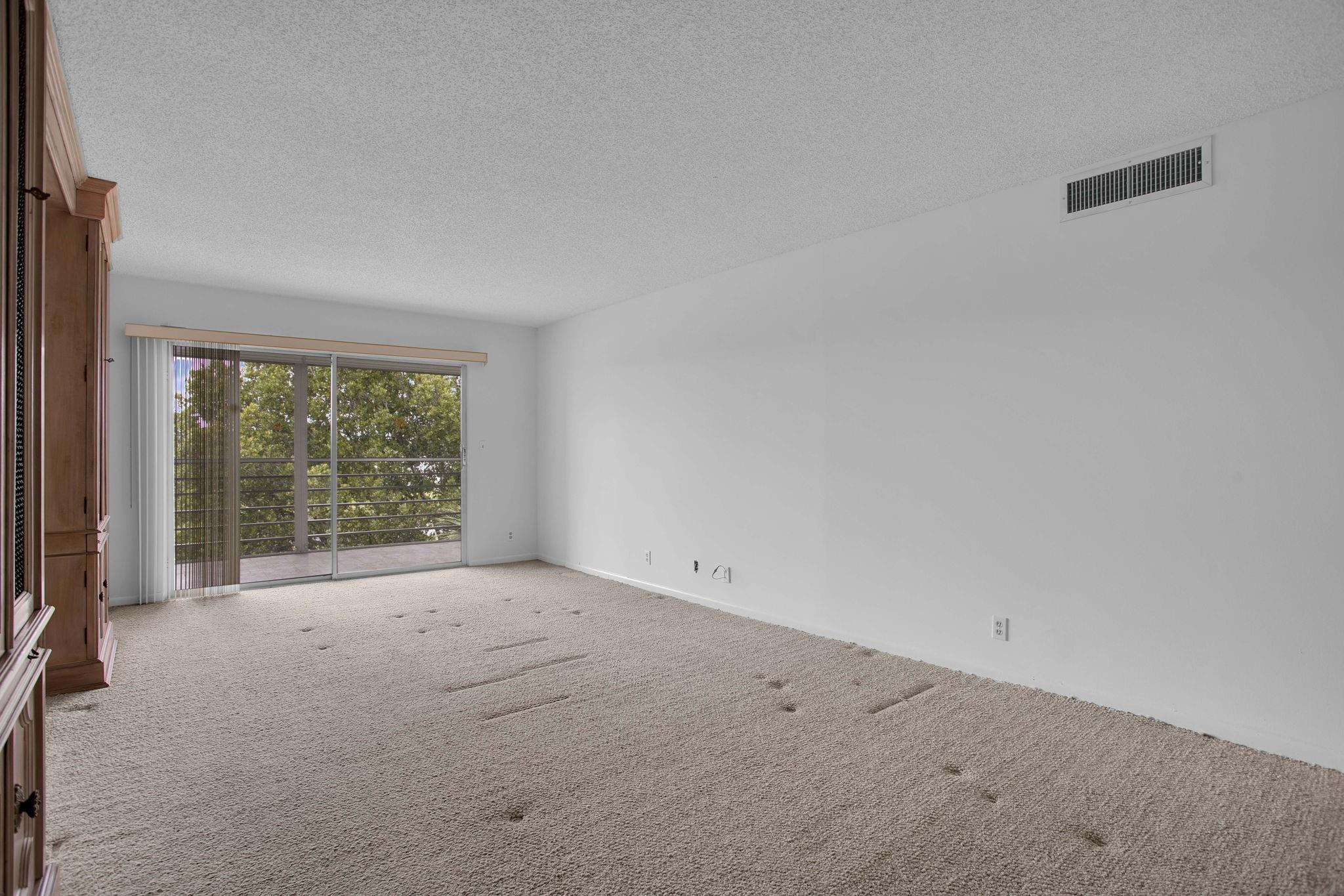 4402 Martinique Court M4