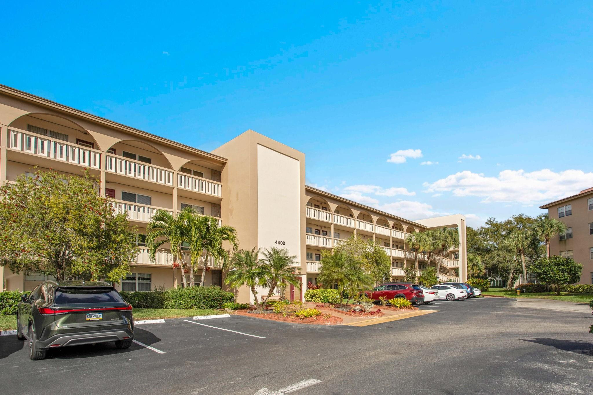 4402 Martinique Court M4