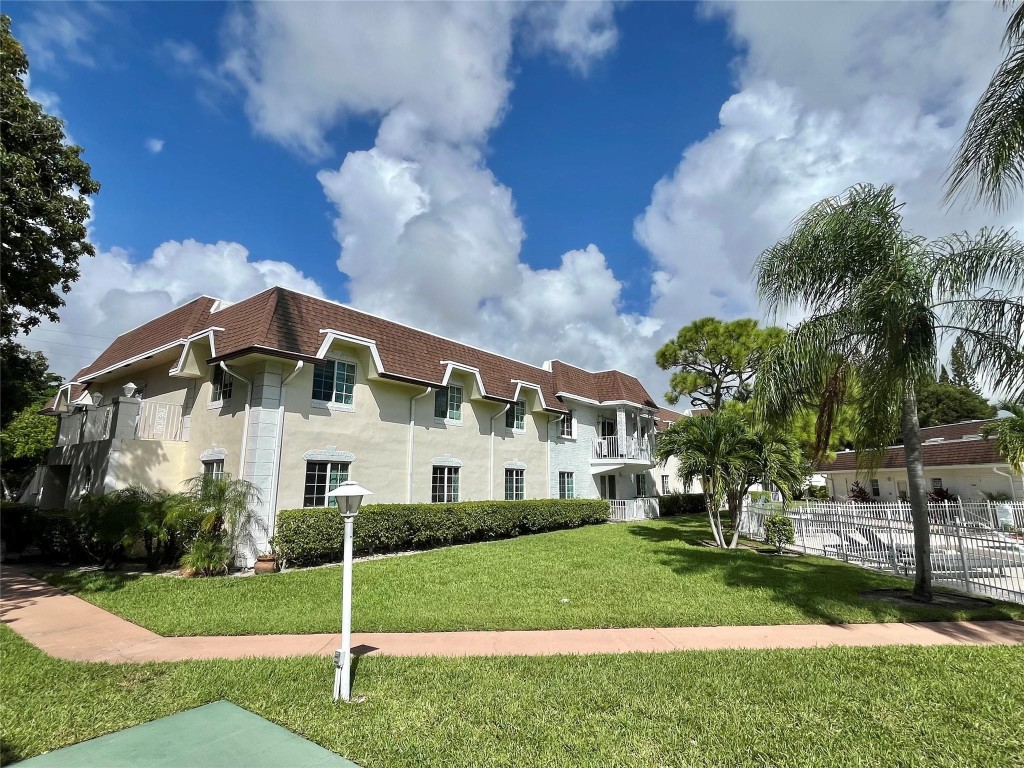 700 SE 2nd Avenue 416