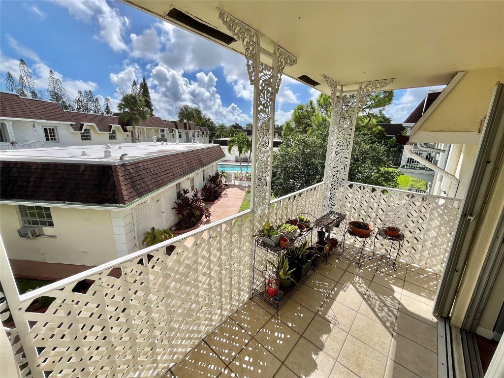 700 SE 2nd Avenue 416