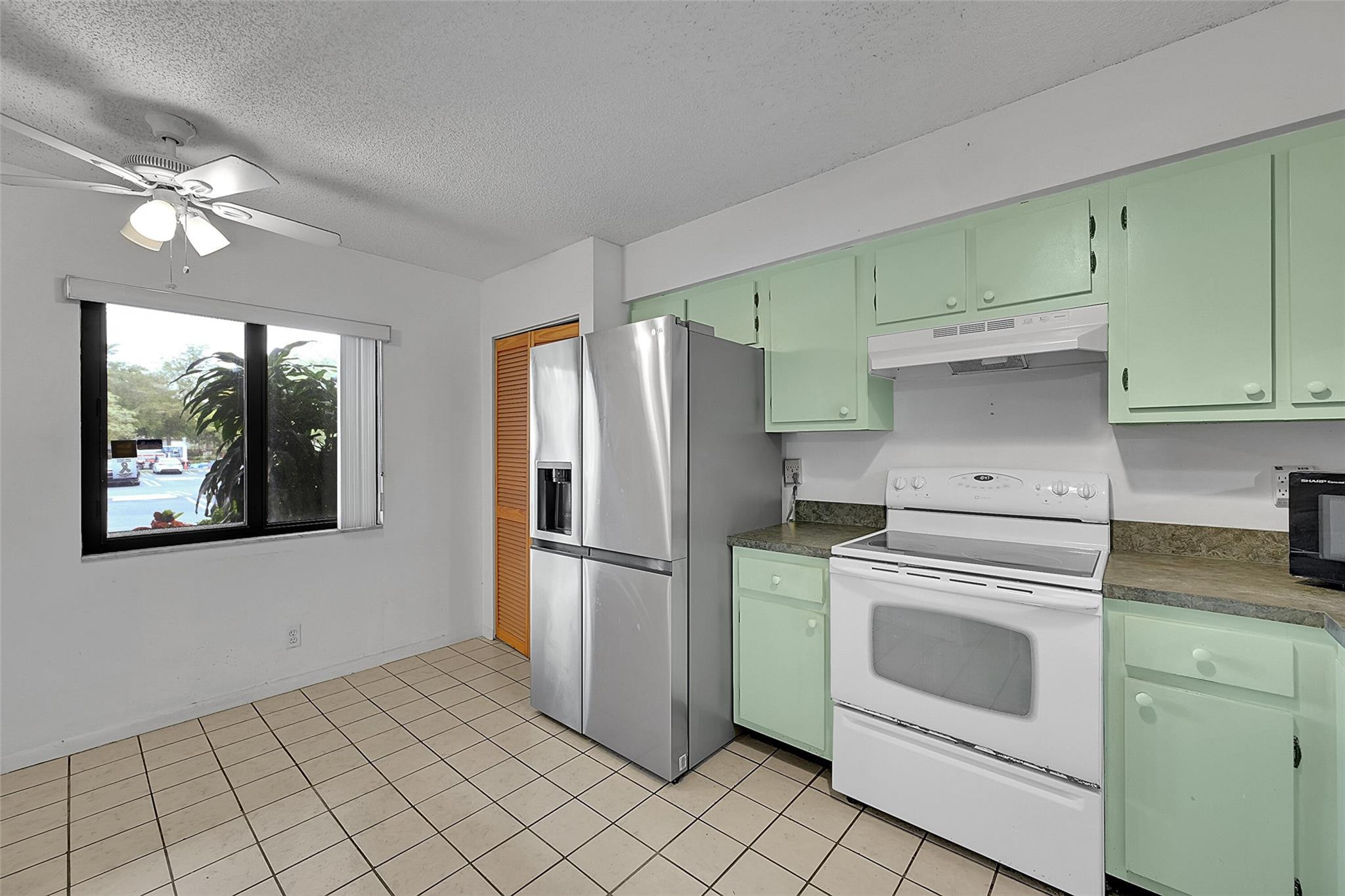 2206 S Cypress Bend Drive 102