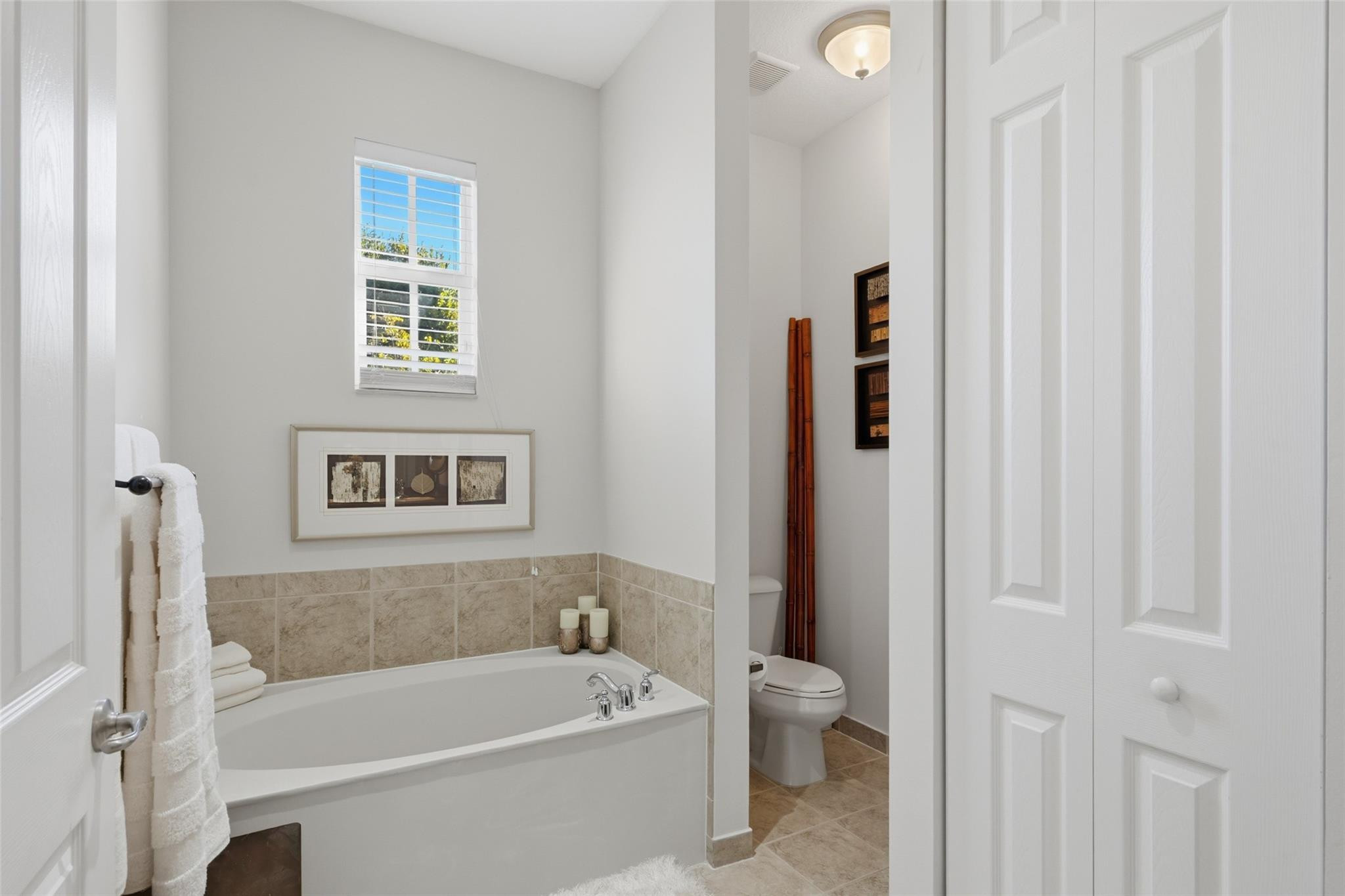 6982 Julia Gardens Drive