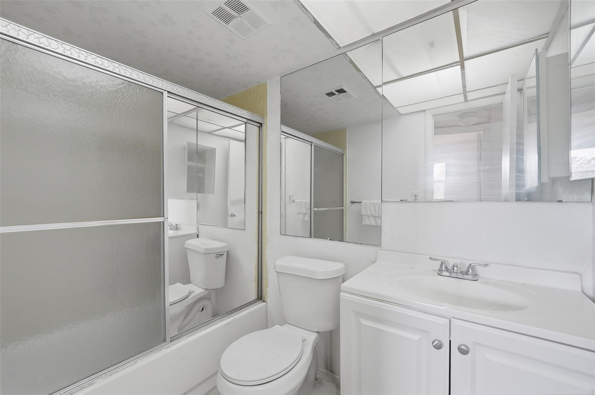 8951 Sunrise Lakes Boulevard Unit: 209