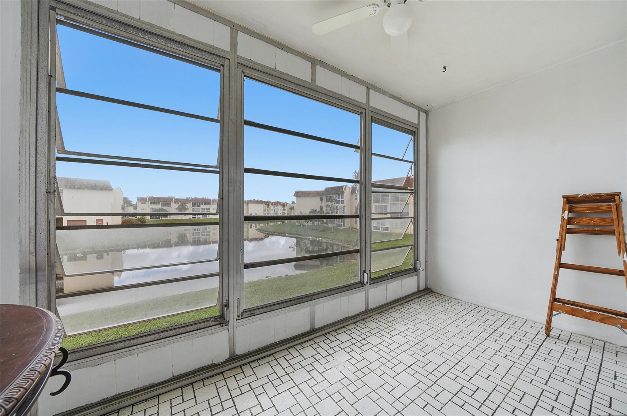 8951 Sunrise Lakes Boulevard Unit: 209