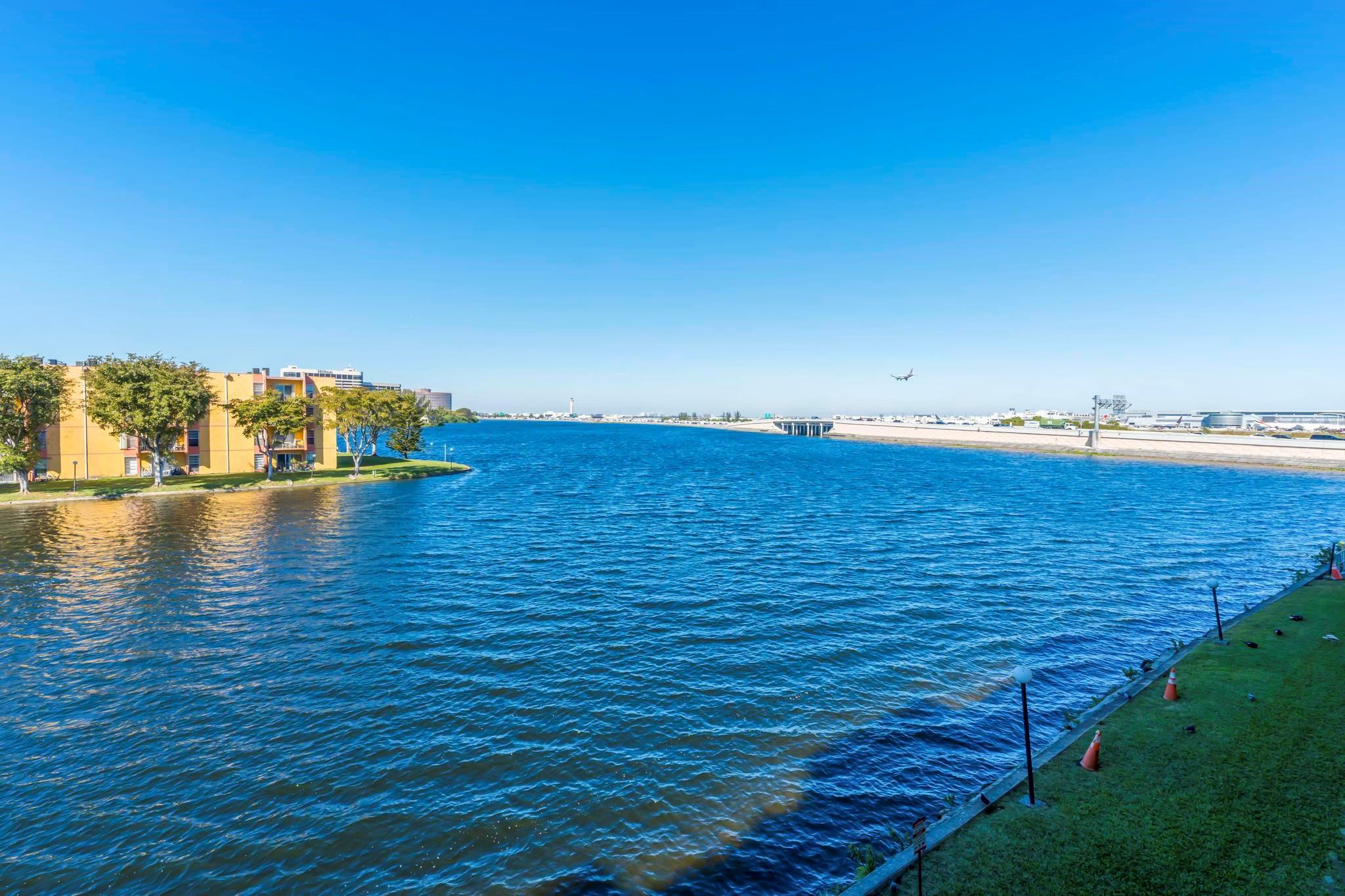 4705 NW 7th Street 307-7