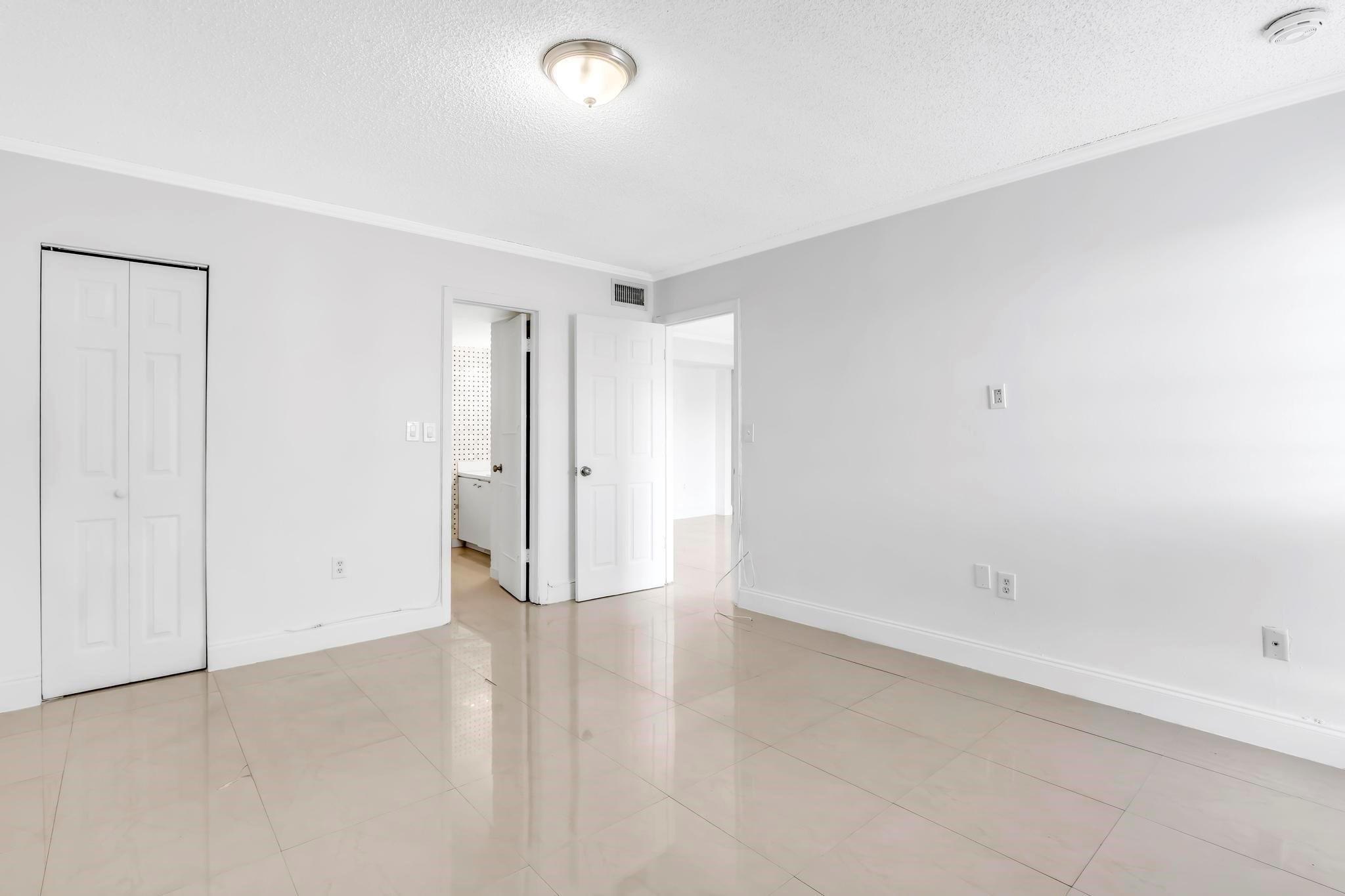 4705 NW 7th Street 307-7