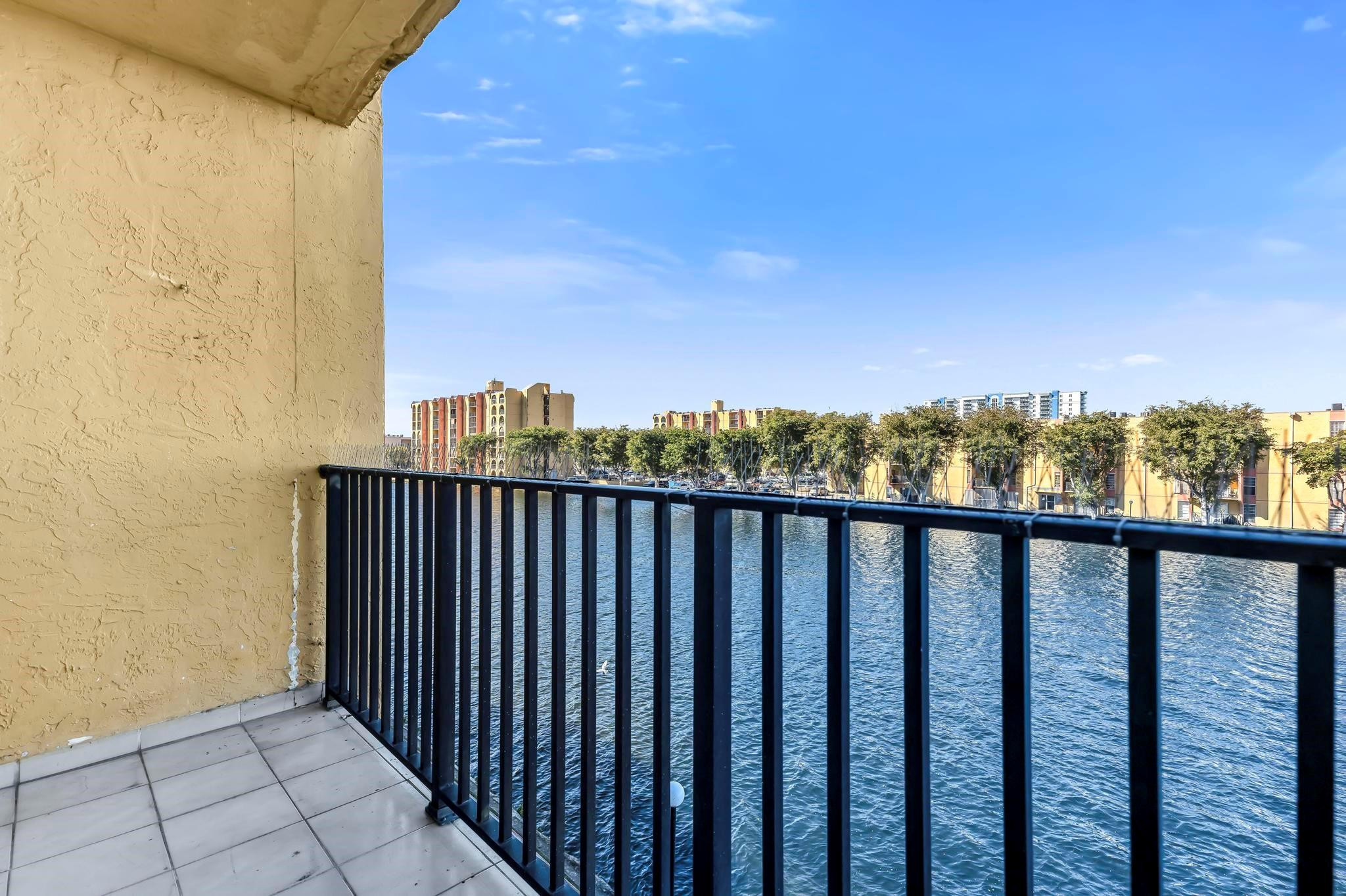 4705 NW 7th Street 307-7