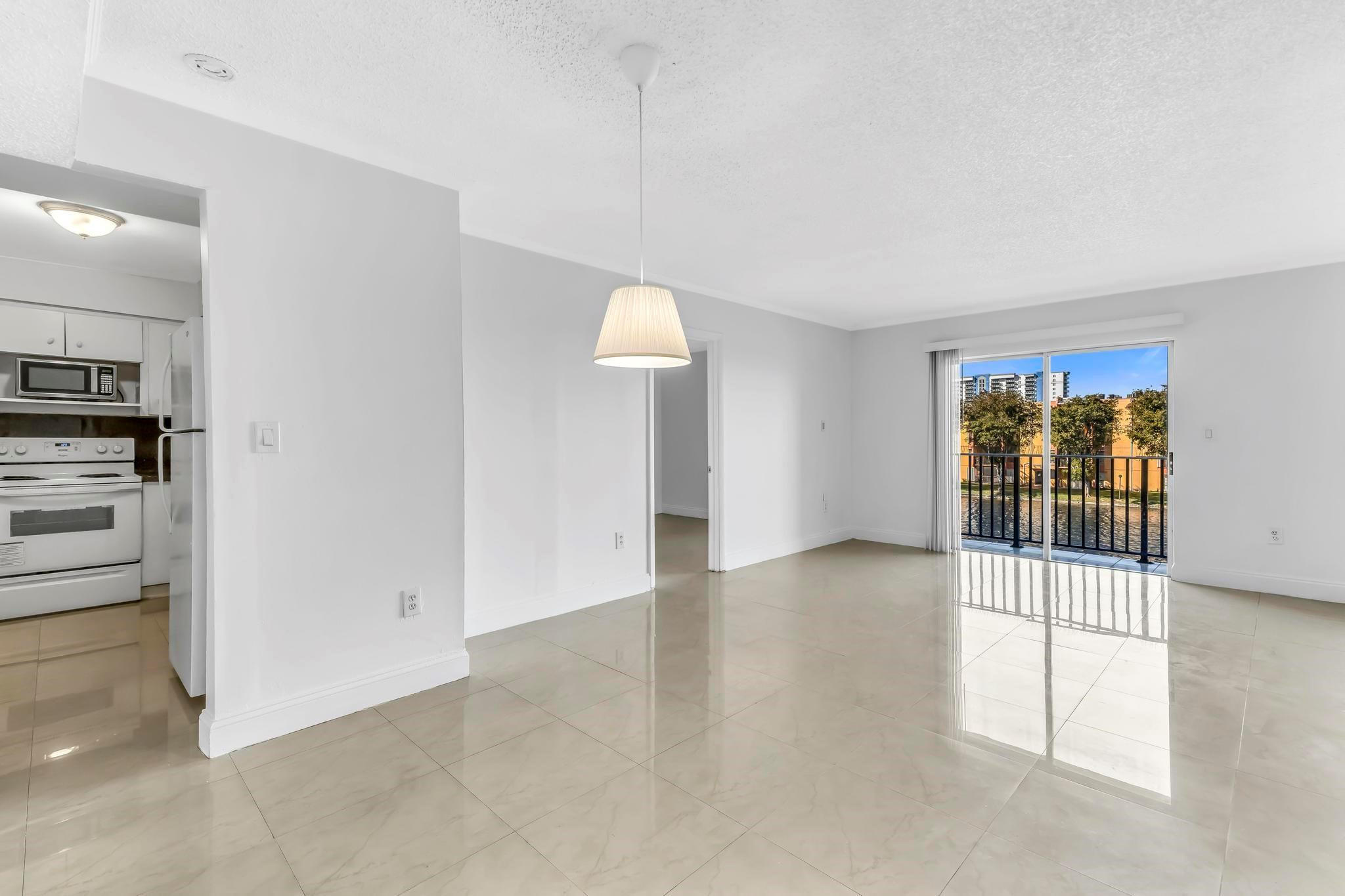 4705 NW 7th Street 307-7