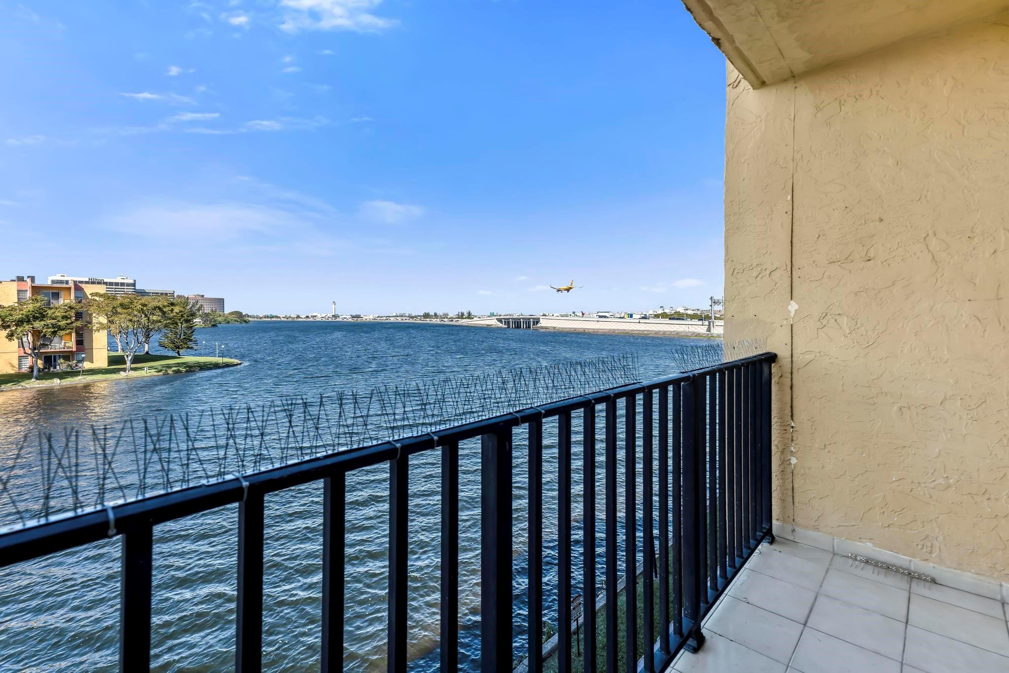 4705 NW 7th Street 307-7