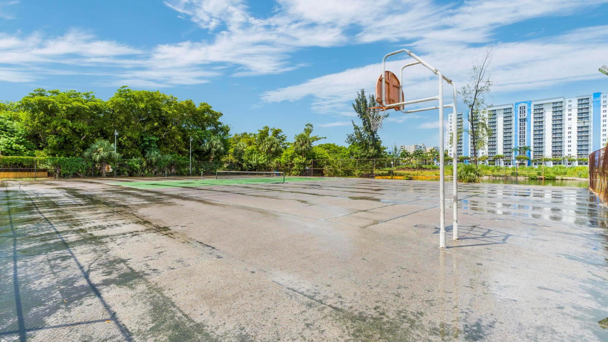 4705 NW 7th Street 307-7