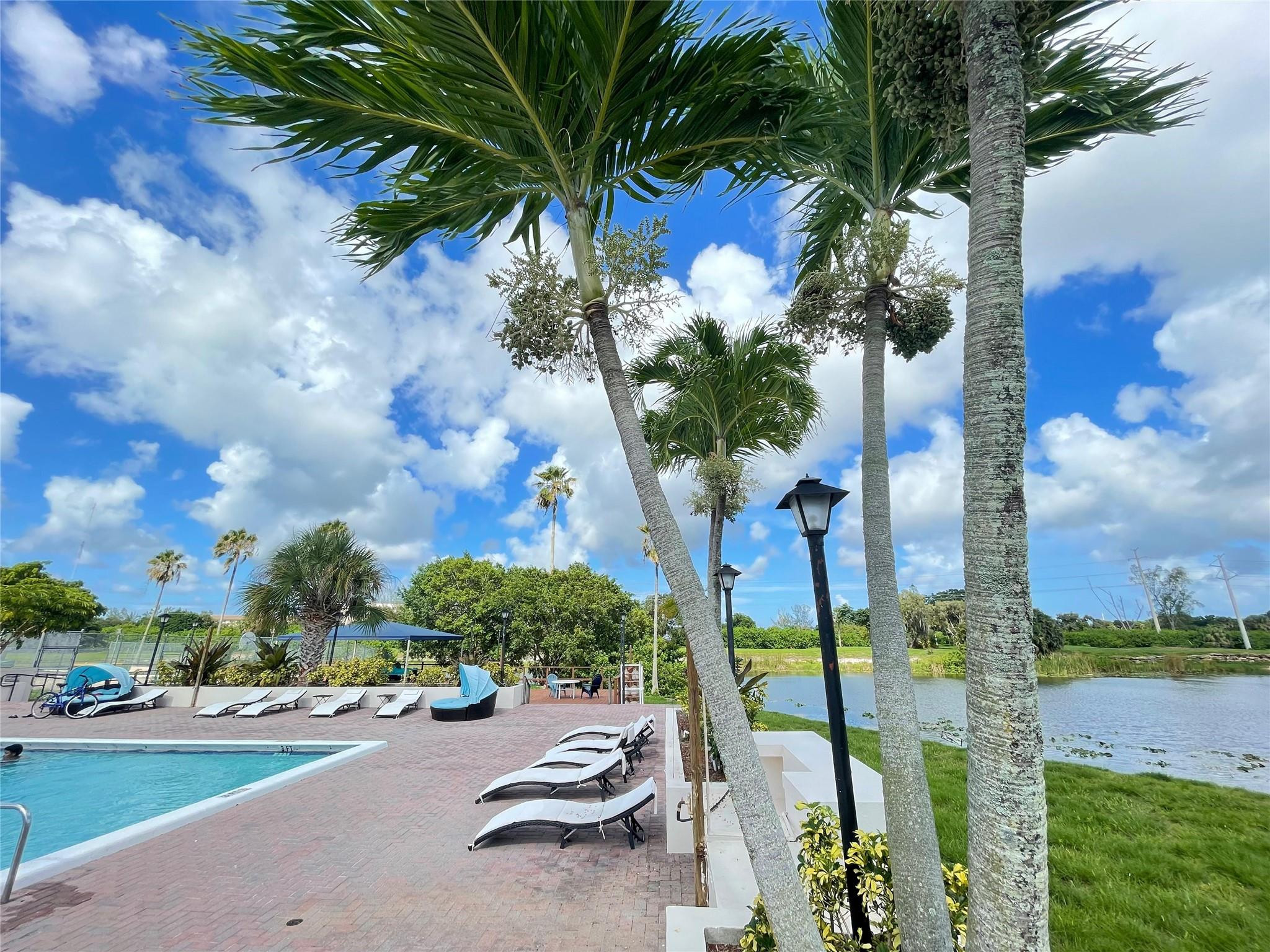 4156 Inverrary Drive 204