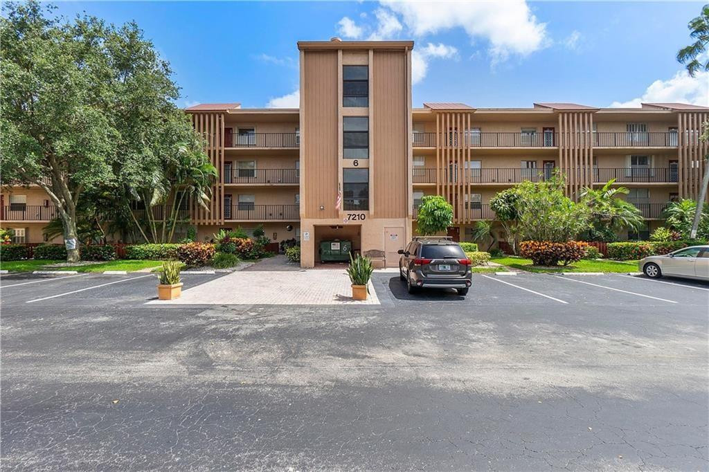 7210 Lake Circle Drive 306