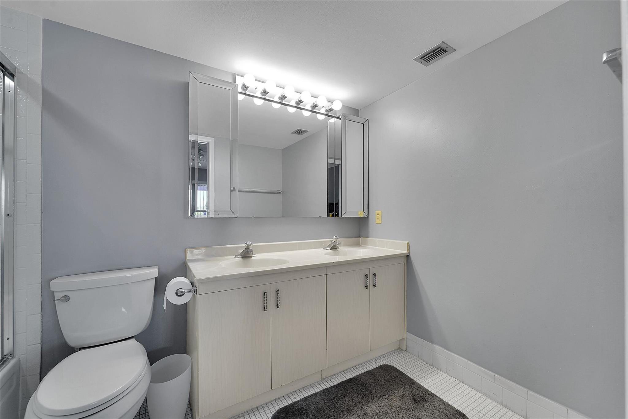 2501 Antigua Terrace D