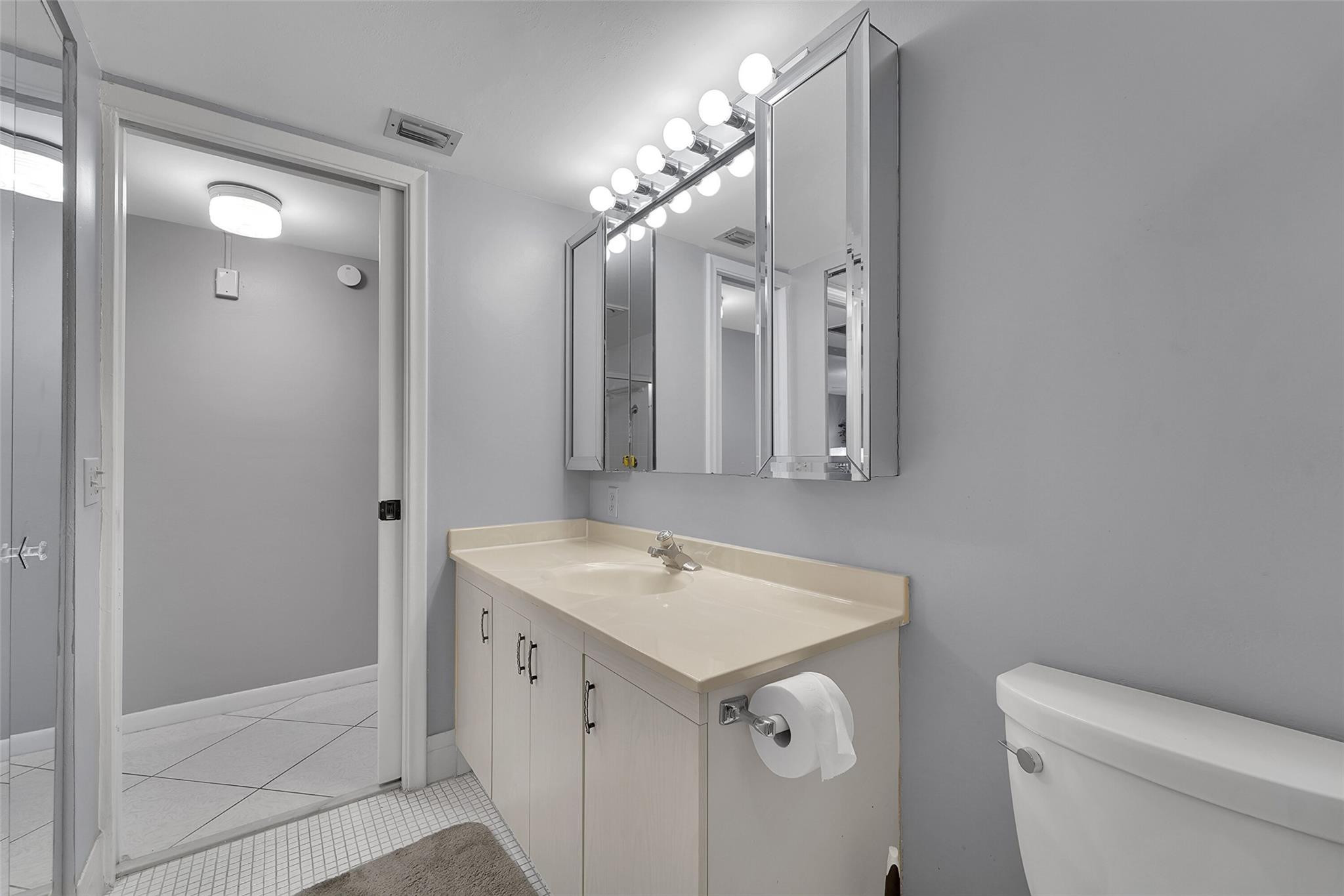 2501 Antigua Terrace D