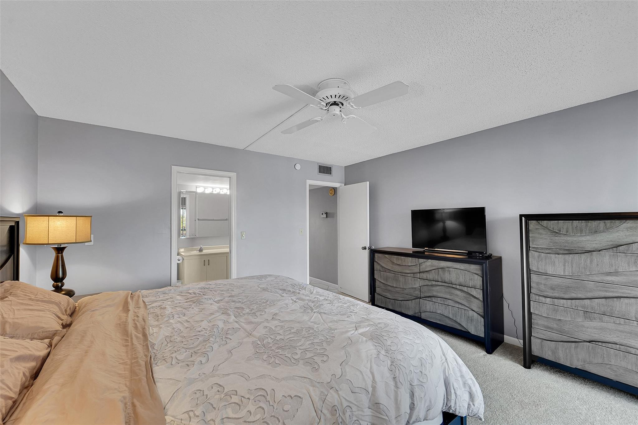 2501 Antigua Terrace D