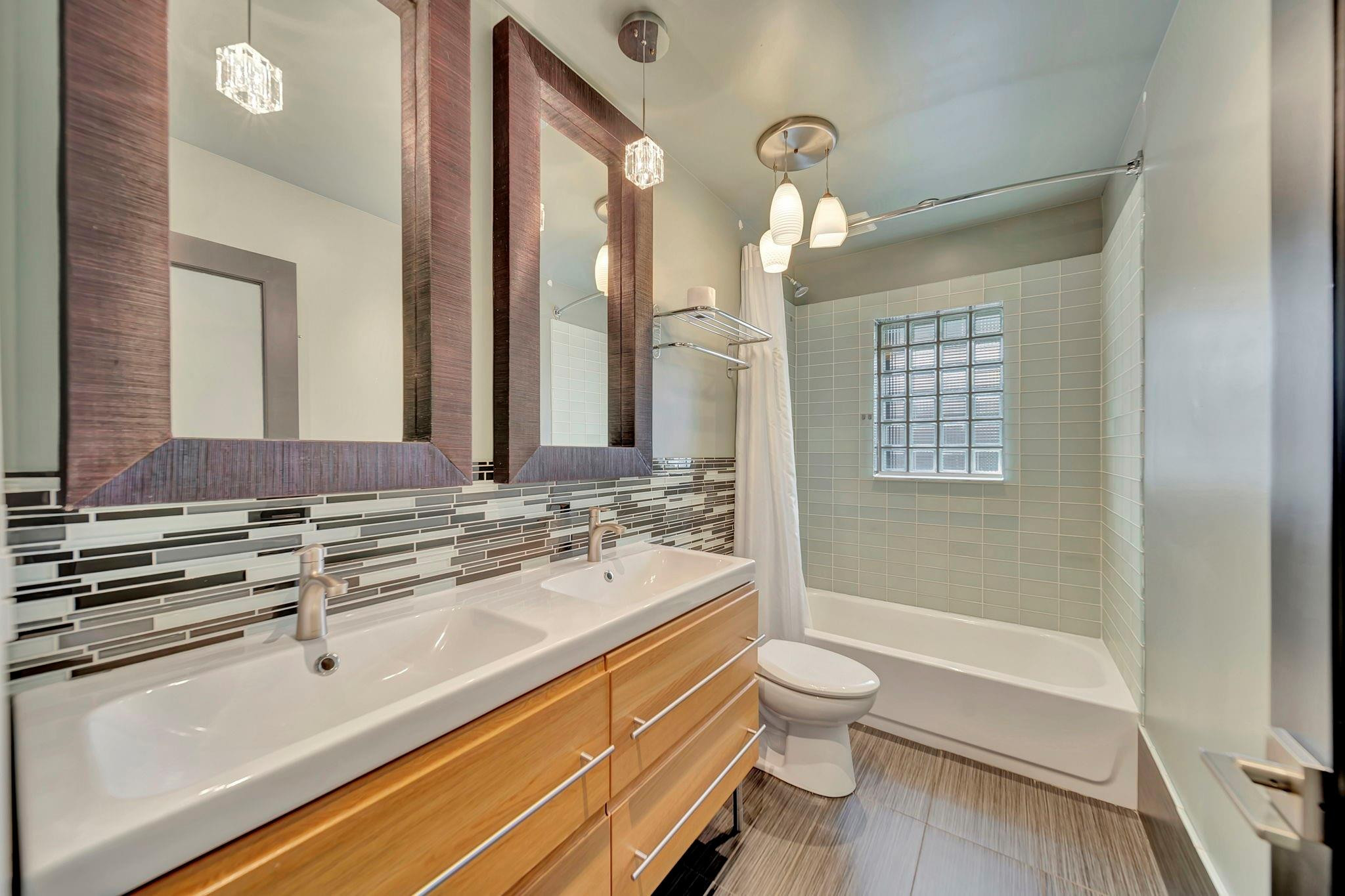 5368 NW 64 Way, Coral Springs