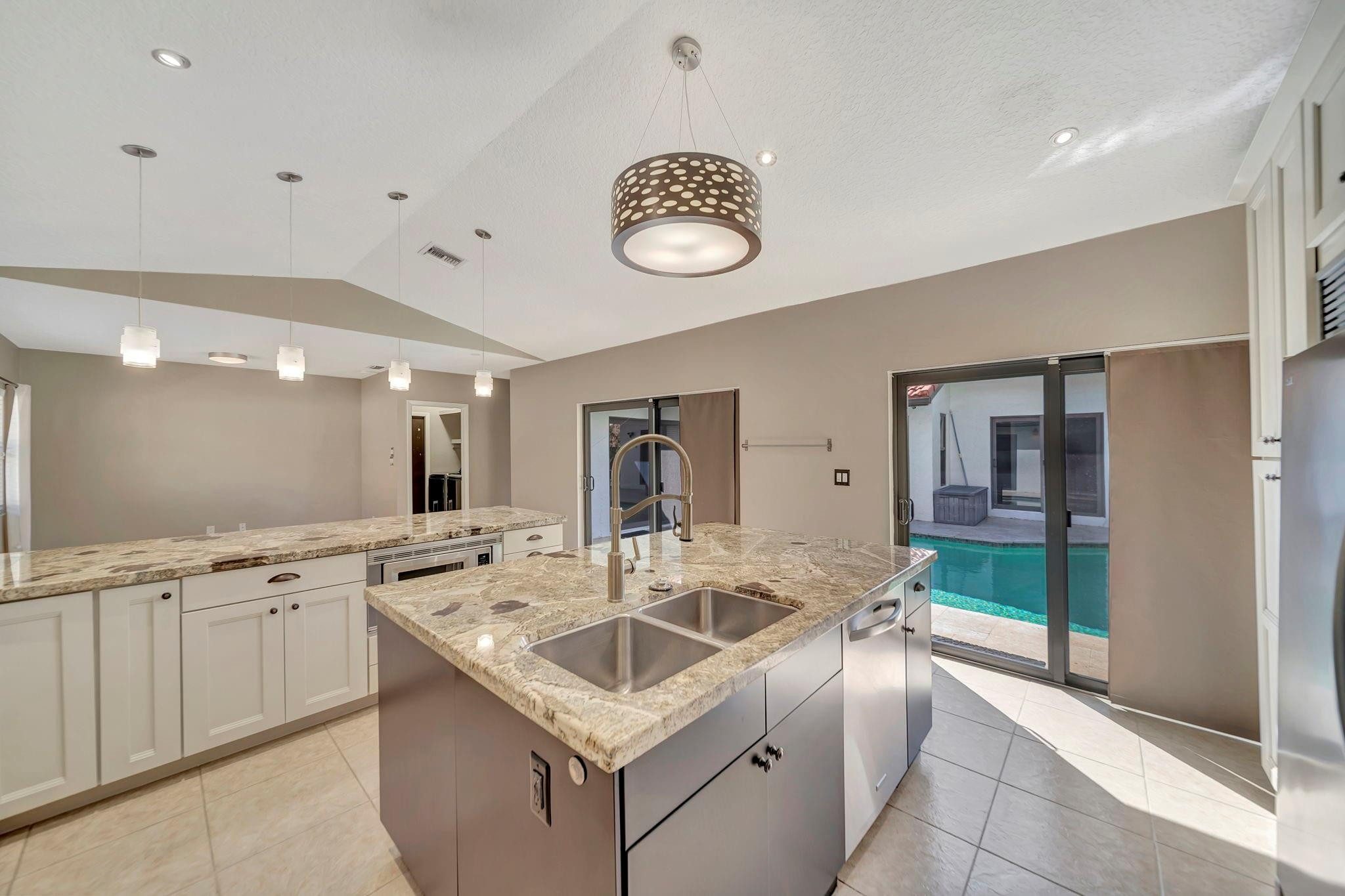 5368 NW 64 Way, Coral Springs