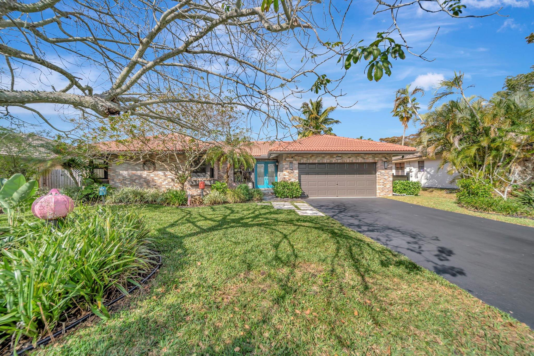 5368 NW 64 Way, Coral Springs