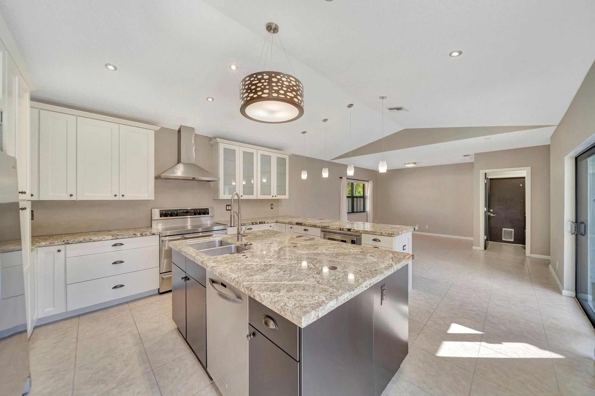 5368 NW 64 Way, Coral Springs