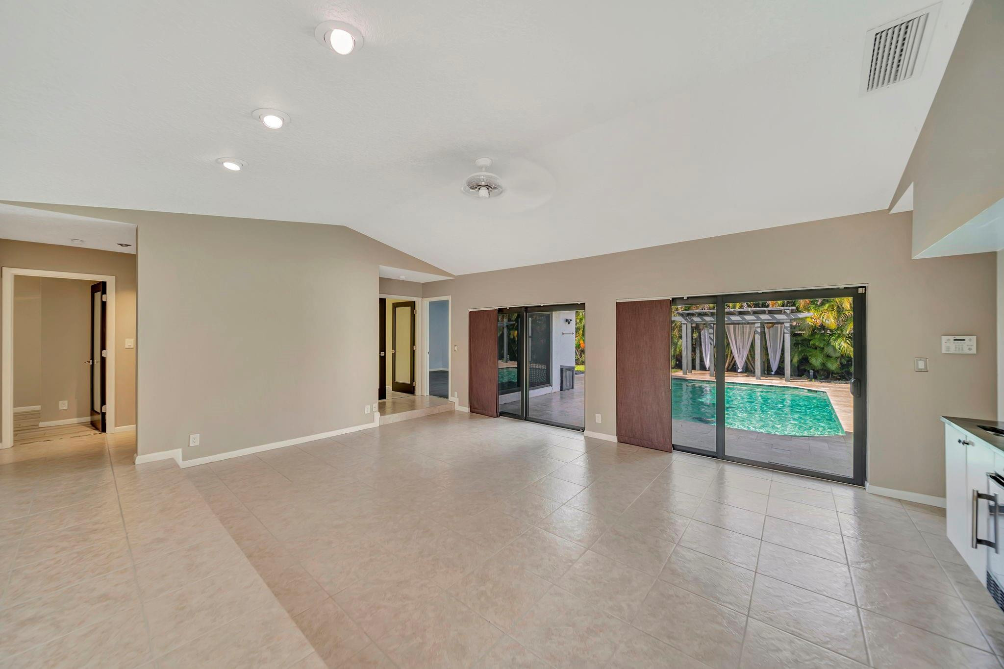 5368 NW 64 Way, Coral Springs