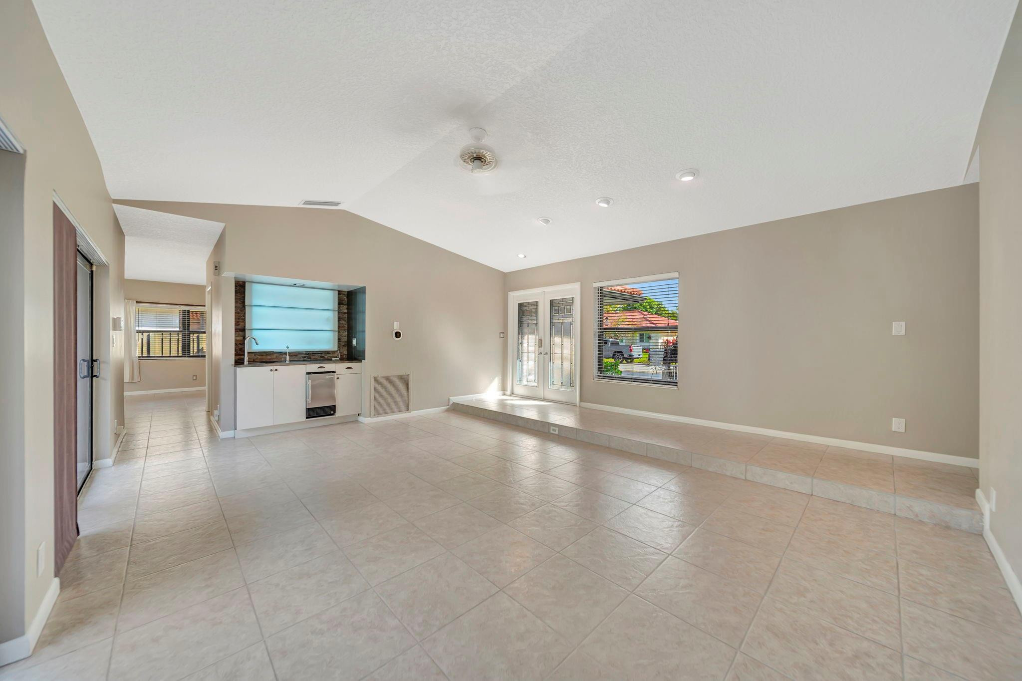 5368 NW 64 Way, Coral Springs