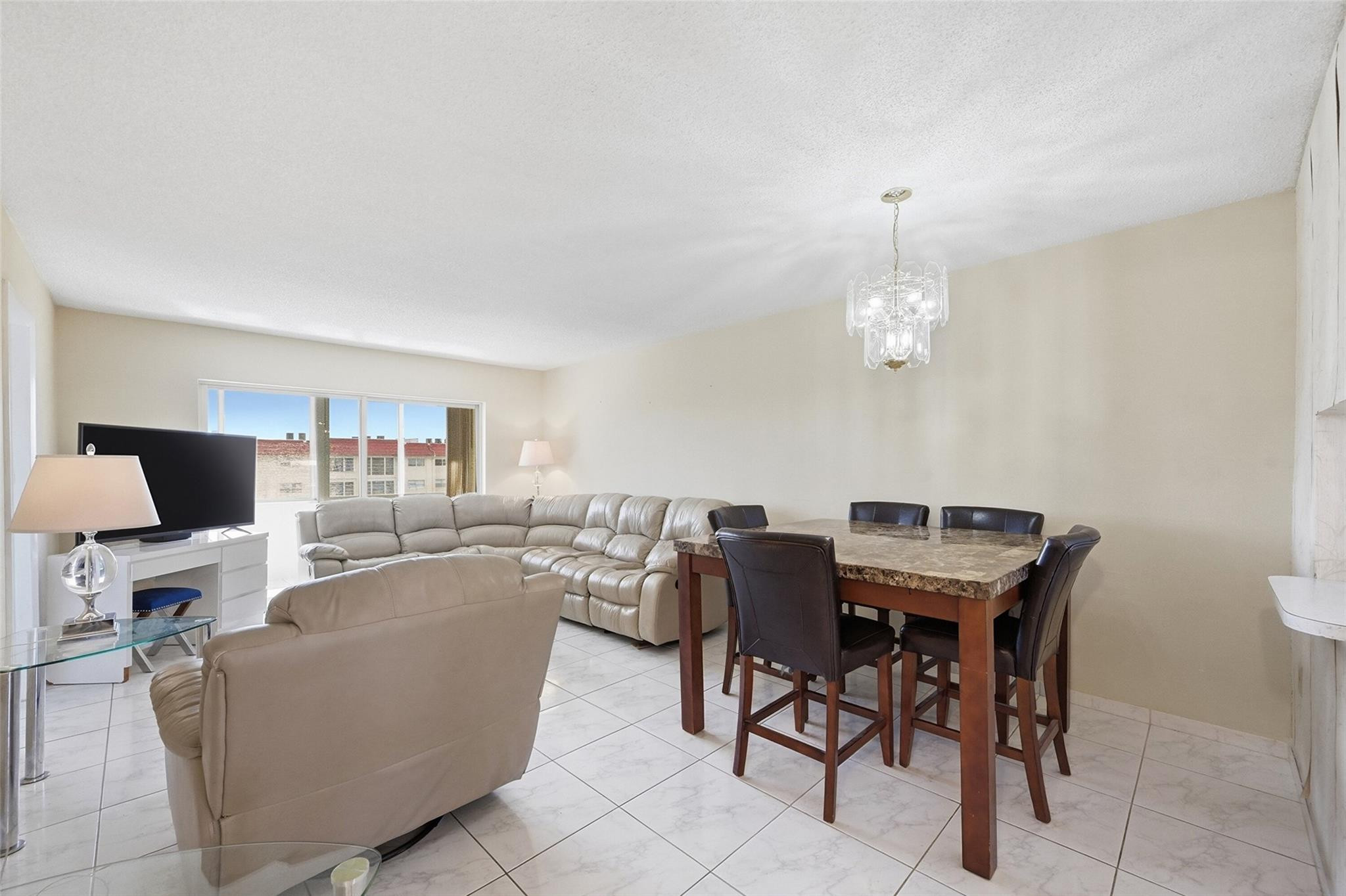 8040 N Sunrise Lakes Drive 303