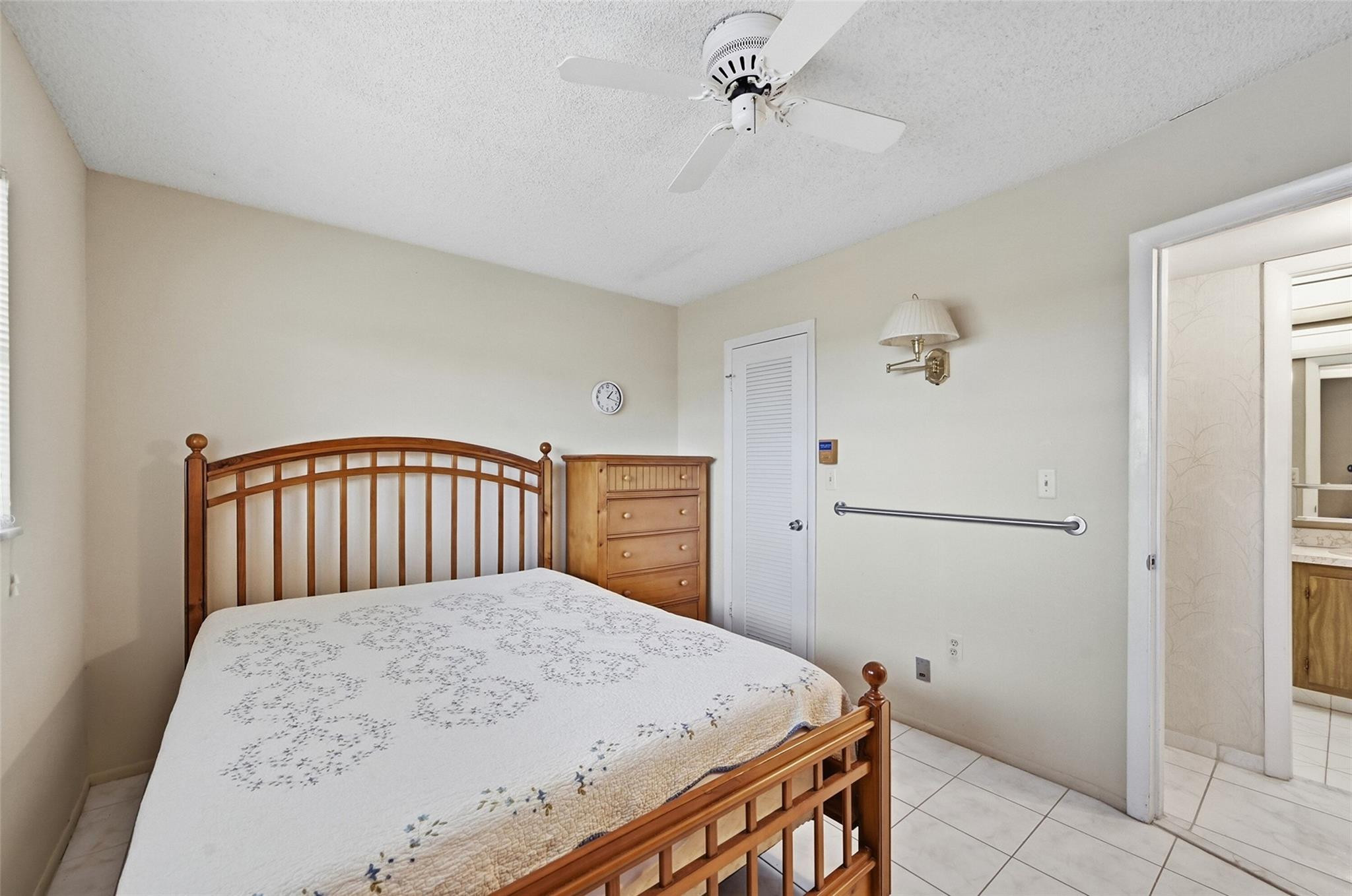 8040 N Sunrise Lakes Drive 303