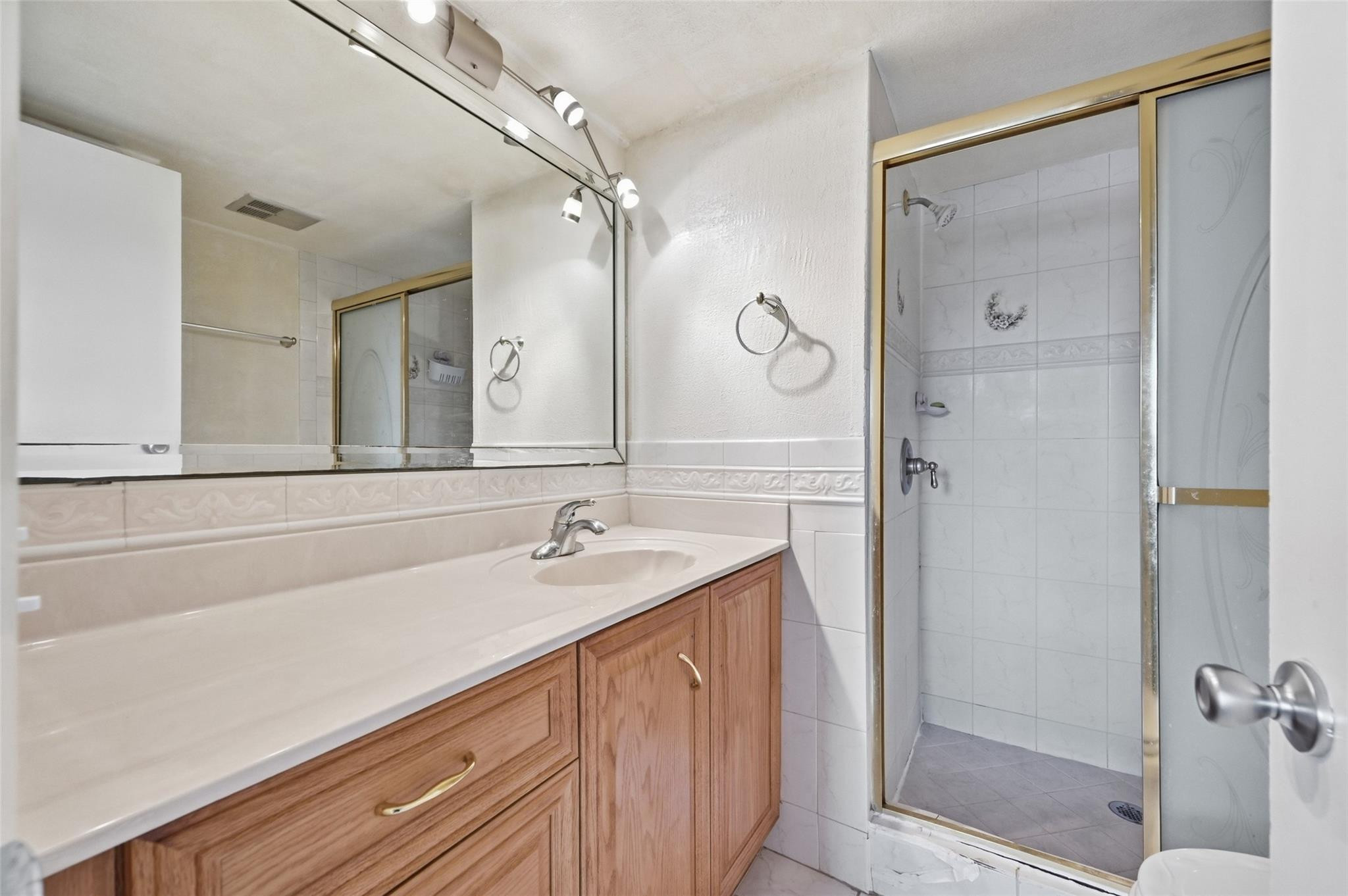 8040 N Sunrise Lakes Drive 303