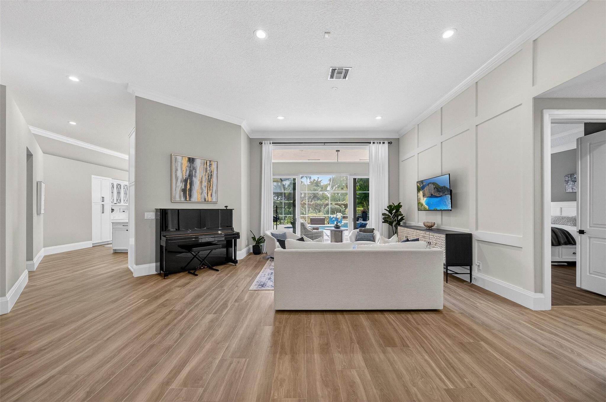 10110 NW 68th Court