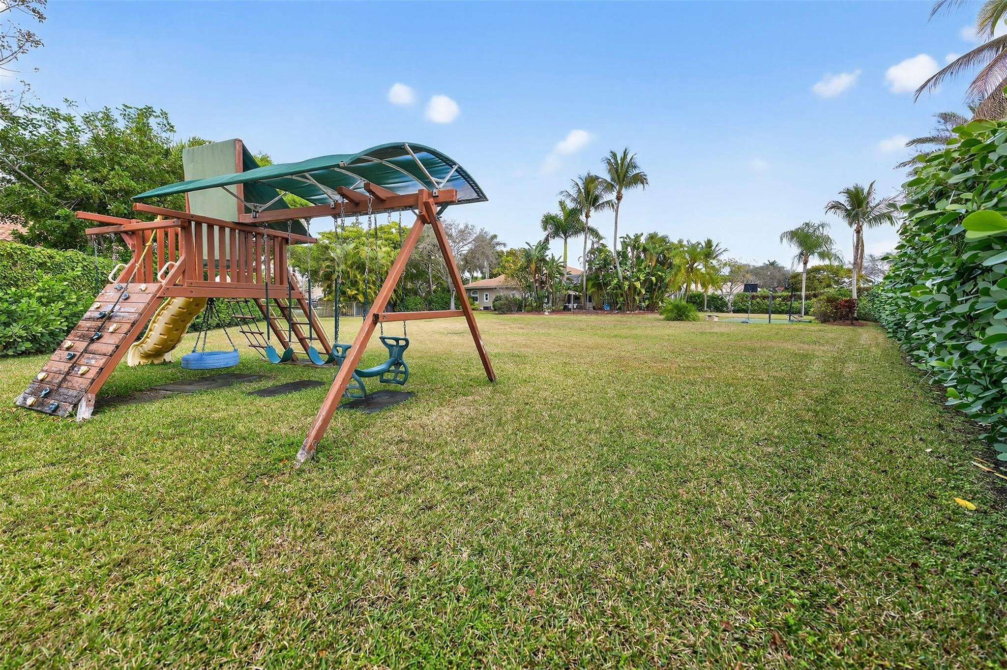10110 NW 68th Court