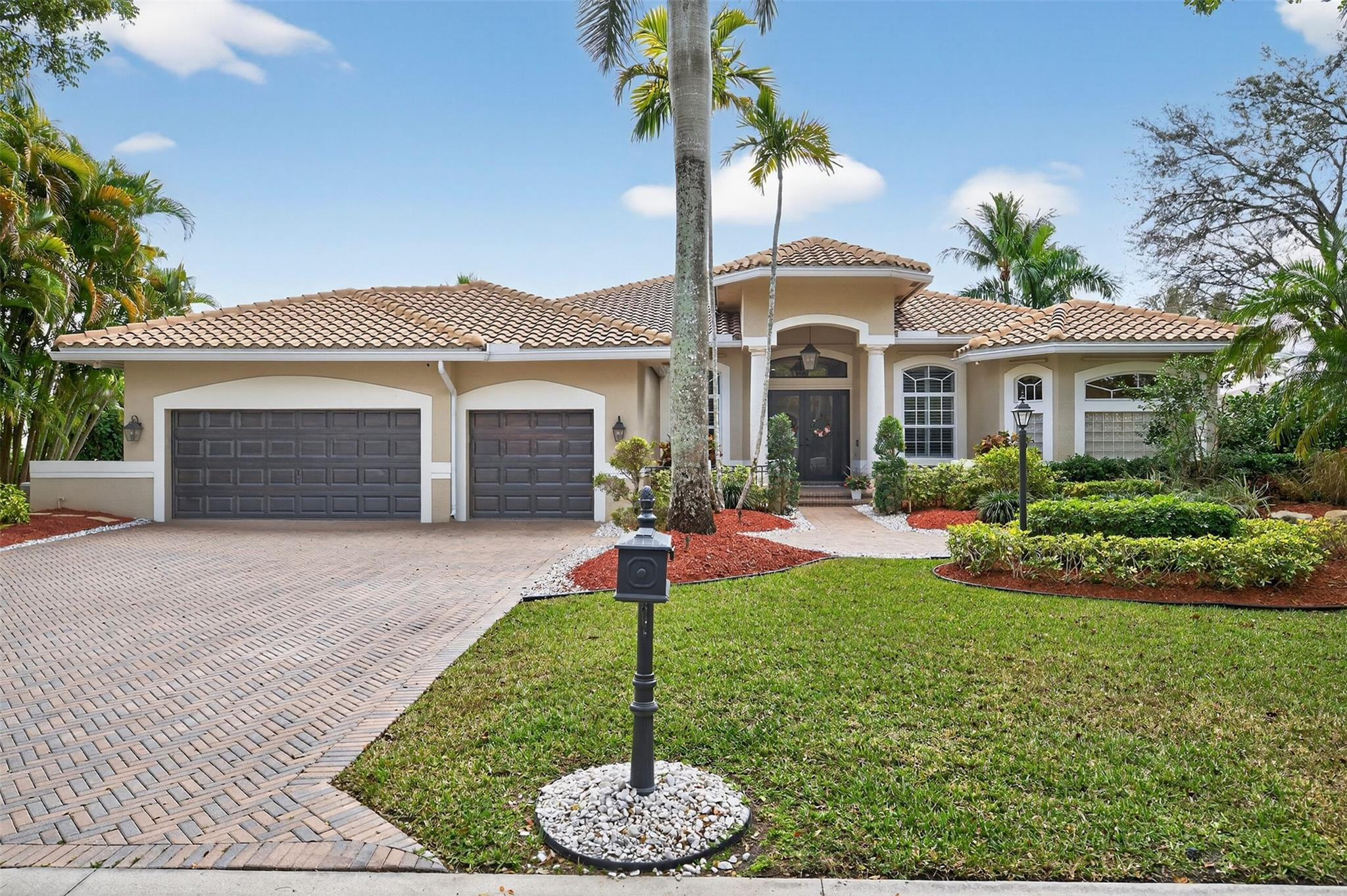 10110 NW 68th Court