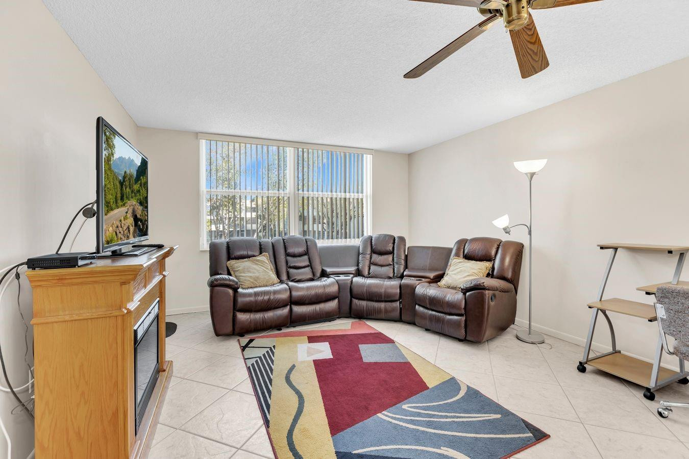 6850 Royal Palm Boulevard 212