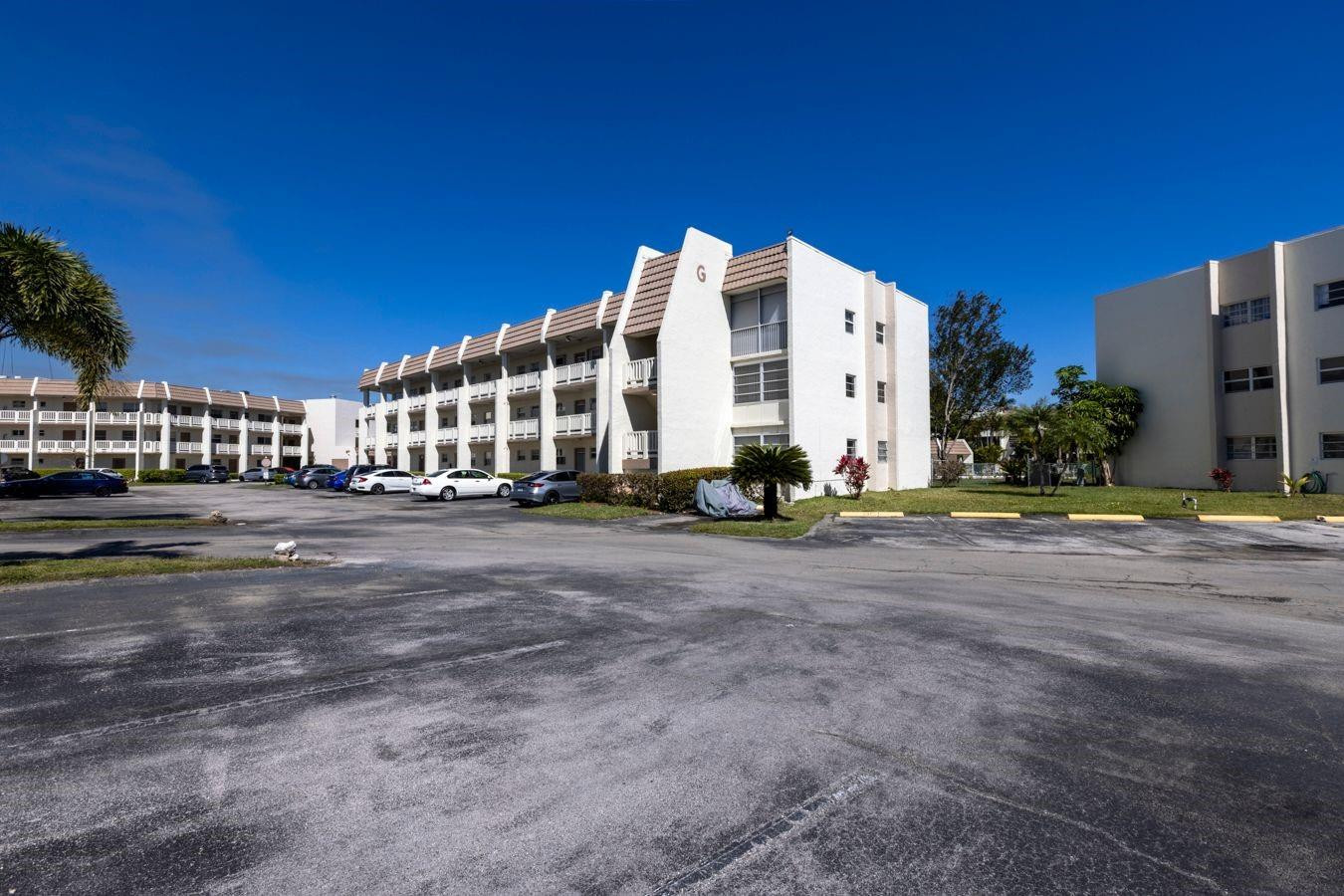 6850 Royal Palm Boulevard 212